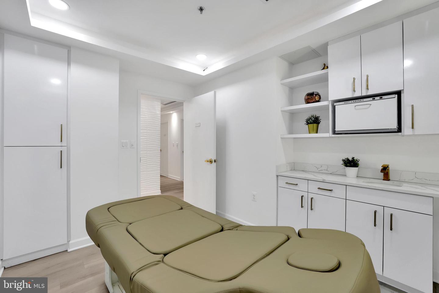 7601 LEWINSVILLE RD #SUITE 305, MCLEAN, Virginia 22102, ,Land,For sale,7601 LEWINSVILLE RD #SUITE 305,VAFX2236908 MLS # VAFX2236908