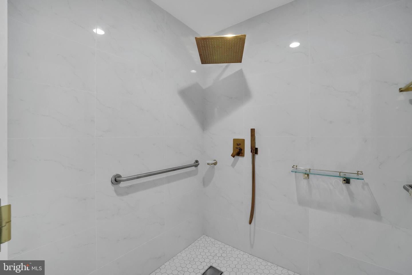 7601 LEWINSVILLE RD #SUITE 305, MCLEAN, Virginia 22102, ,Land,For sale,7601 LEWINSVILLE RD #SUITE 305,VAFX2236908 MLS # VAFX2236908