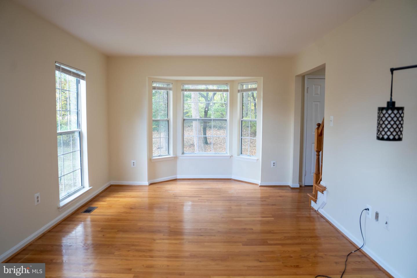 5156 MEETING PL, WOODBRIDGE, Virginia 22193, 4 Bedrooms Bedrooms, 8 Rooms Rooms,3 BathroomsBathrooms,Residential,For sale,5156 MEETING PL,VAPW2107104 MLS # VAPW2107104