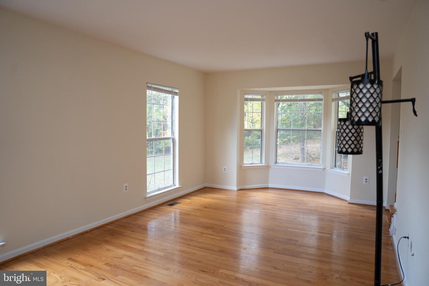 5156 MEETING PL, WOODBRIDGE, Virginia 22193, 4 Bedrooms Bedrooms, 8 Rooms Rooms,3 BathroomsBathrooms,Residential,For sale,5156 MEETING PL,VAPW2107104 MLS # VAPW2107104