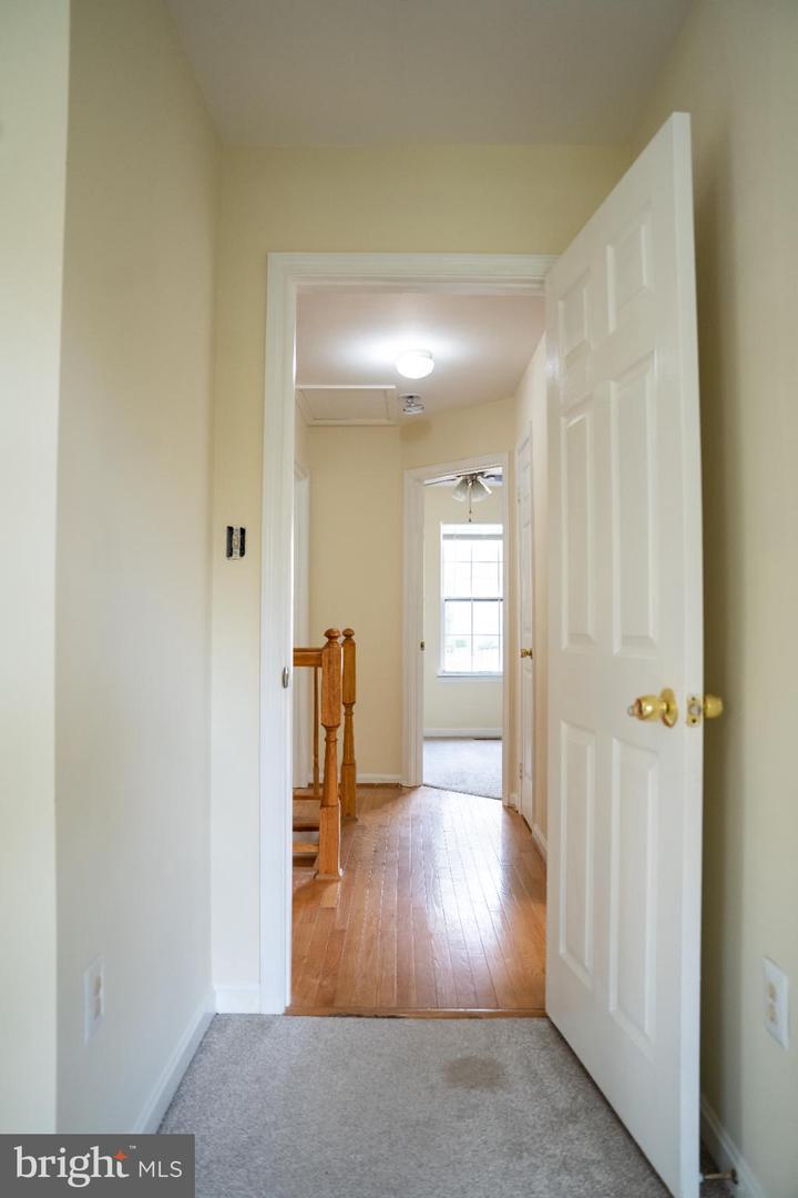 5156 MEETING PL, WOODBRIDGE, Virginia 22193, 4 Bedrooms Bedrooms, 8 Rooms Rooms,3 BathroomsBathrooms,Residential,For sale,5156 MEETING PL,VAPW2107104 MLS # VAPW2107104