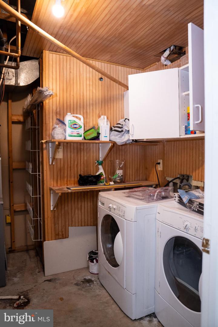 5156 MEETING PL, WOODBRIDGE, Virginia 22193, 4 Bedrooms Bedrooms, 8 Rooms Rooms,3 BathroomsBathrooms,Residential,For sale,5156 MEETING PL,VAPW2107104 MLS # VAPW2107104