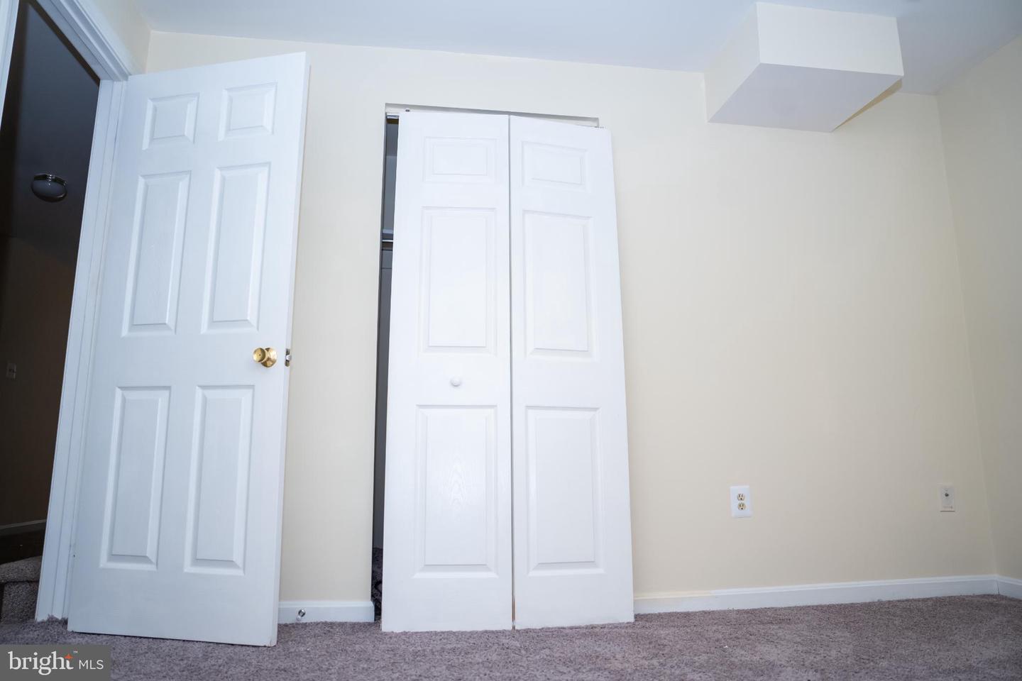 5156 MEETING PL, WOODBRIDGE, Virginia 22193, 4 Bedrooms Bedrooms, 8 Rooms Rooms,3 BathroomsBathrooms,Residential,For sale,5156 MEETING PL,VAPW2107104 MLS # VAPW2107104