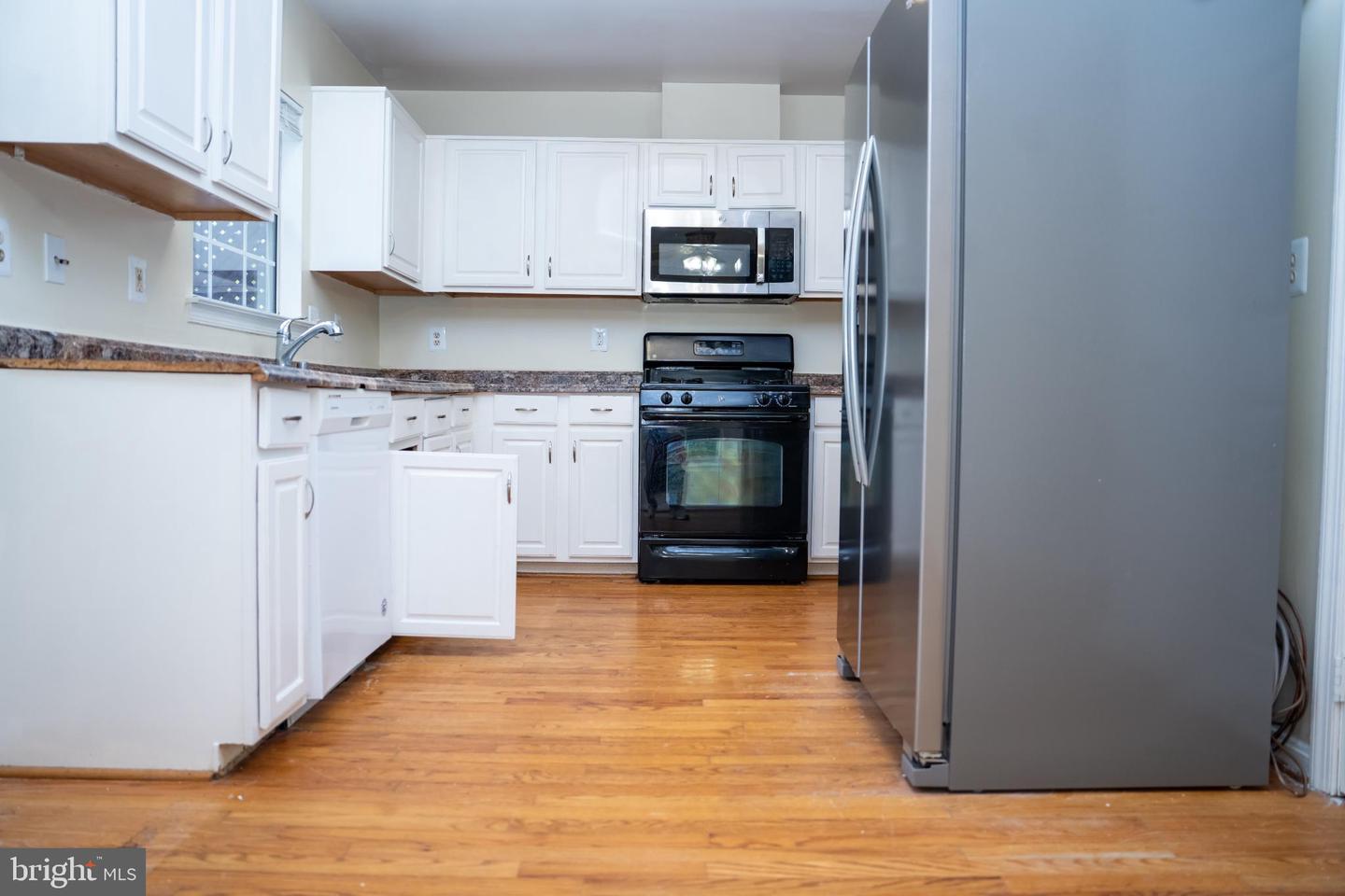 5156 MEETING PL, WOODBRIDGE, Virginia 22193, 4 Bedrooms Bedrooms, 8 Rooms Rooms,3 BathroomsBathrooms,Residential,For sale,5156 MEETING PL,VAPW2107104 MLS # VAPW2107104