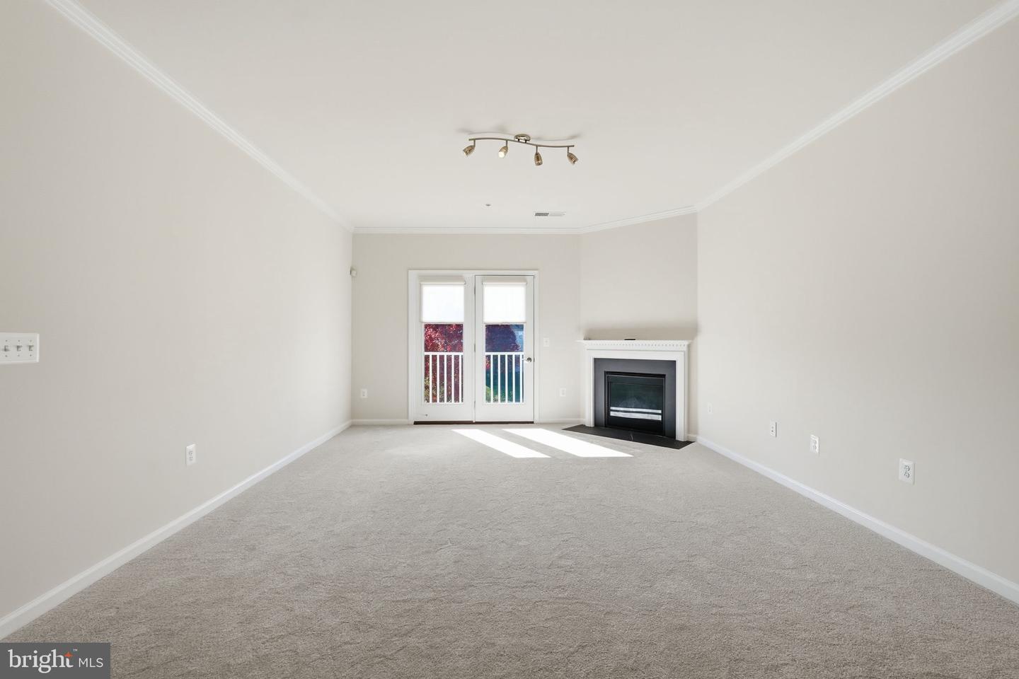 41895 CATHEDRAL VALLEY SQ #302, ALDIE, Virginia 20105, 3 Bedrooms Bedrooms, 8 Rooms Rooms,2 BathroomsBathrooms,Residential,For sale,41895 CATHEDRAL VALLEY SQ #302,VALO2110430 MLS # VALO2110430