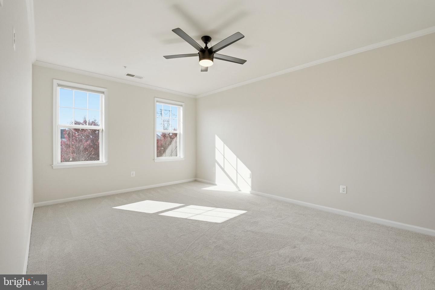 41895 CATHEDRAL VALLEY SQ #302, ALDIE, Virginia 20105, 3 Bedrooms Bedrooms, 8 Rooms Rooms,2 BathroomsBathrooms,Residential,For sale,41895 CATHEDRAL VALLEY SQ #302,VALO2110430 MLS # VALO2110430