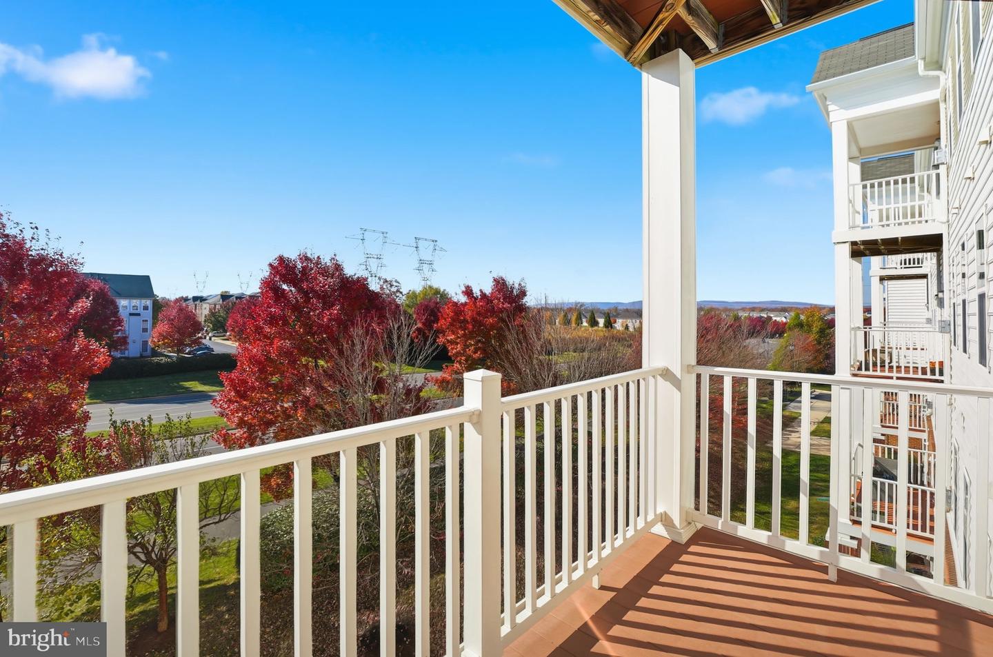 41895 CATHEDRAL VALLEY SQ #302, ALDIE, Virginia 20105, 3 Bedrooms Bedrooms, 8 Rooms Rooms,2 BathroomsBathrooms,Residential,For sale,41895 CATHEDRAL VALLEY SQ #302,VALO2110430 MLS # VALO2110430