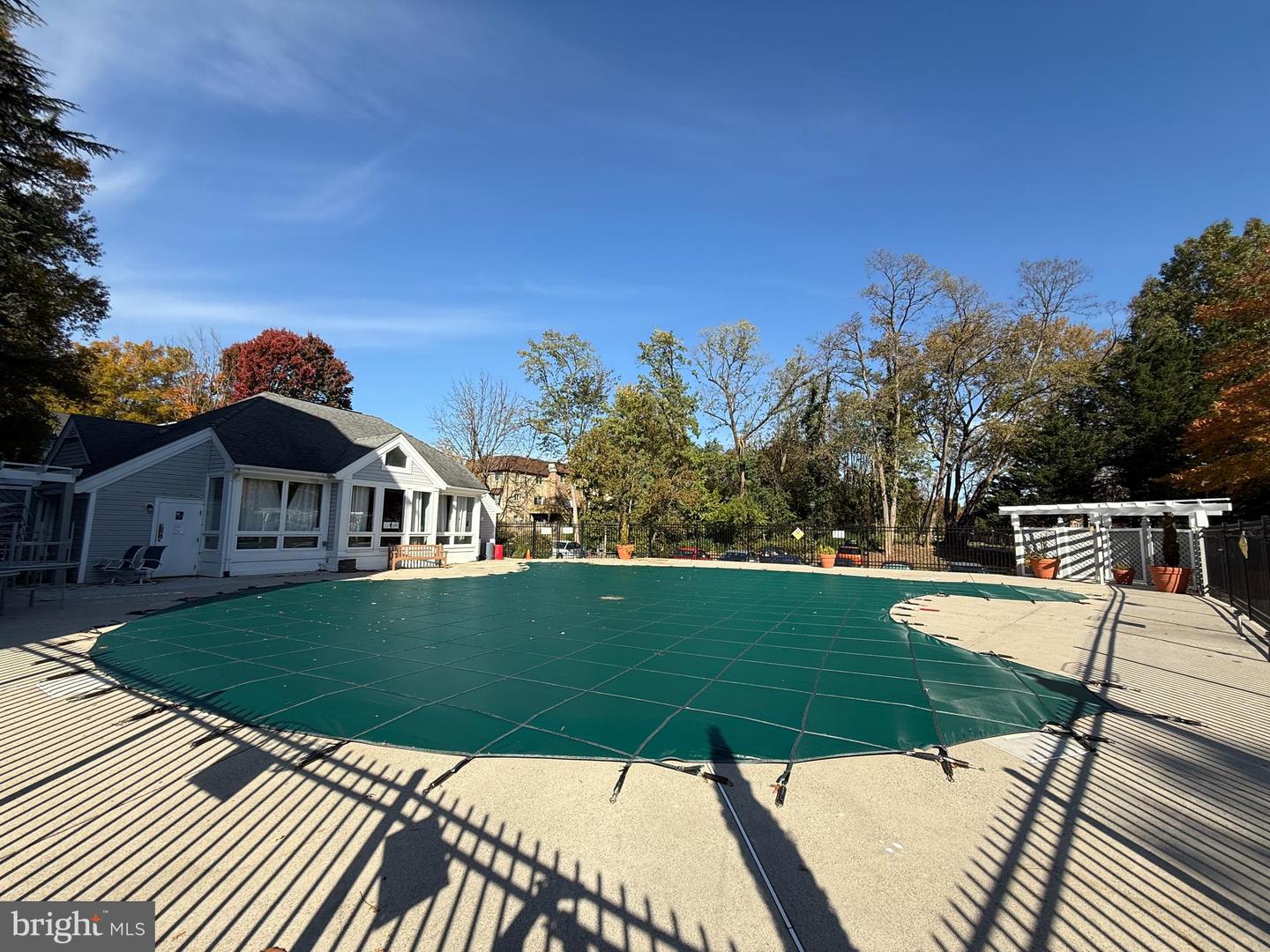 3179 SUMMIT SQUARE DR #2-B5, OAKTON, Virginia 22124, 1 Bedroom Bedrooms, ,1 BathroomBathrooms,Residential,For sale,3179 SUMMIT SQUARE DR #2-B5,VAFX2277490 MLS # VAFX2277490