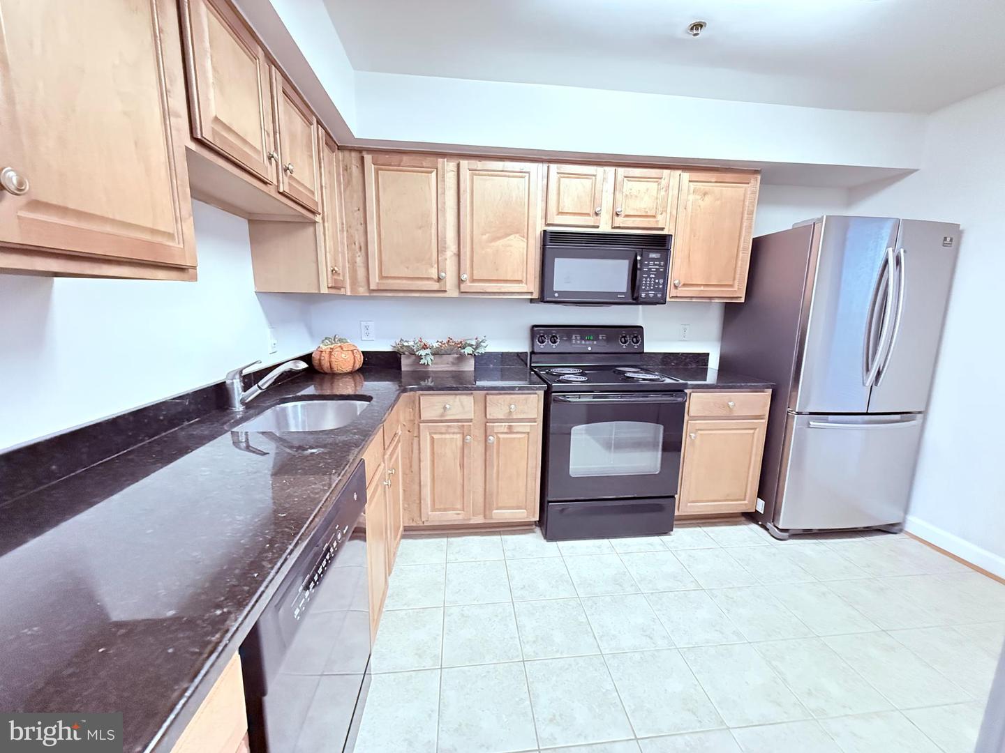 3179 SUMMIT SQUARE DR #2-B5, OAKTON, Virginia 22124, 1 Bedroom Bedrooms, ,1 BathroomBathrooms,Residential,For sale,3179 SUMMIT SQUARE DR #2-B5,VAFX2277490 MLS # VAFX2277490