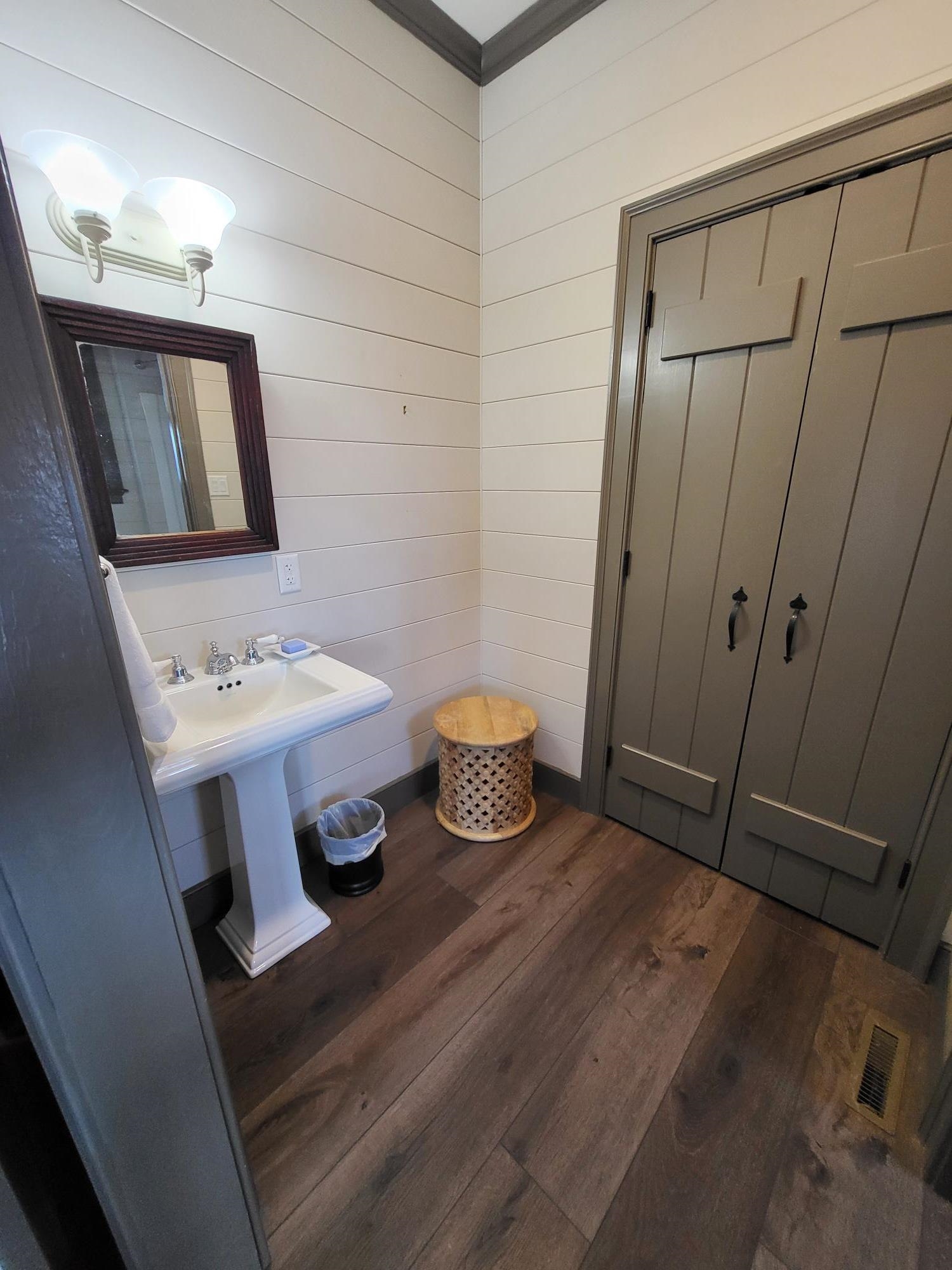 504 AIRPORT DR, HOT SPRINGS, Virginia 24445, 3 Bedrooms Bedrooms, ,3 BathroomsBathrooms,Residential,The Lodge,504 AIRPORT DR,670681 MLS # 670681 504 AIRPORT DR, HOT SPRINGS, Virginia 24445, 3 Bedrooms Bedrooms, ,3 BathroomsBathrooms,Residential,The Lodge,504 AIRPORT DR,670681 MLS # 670681