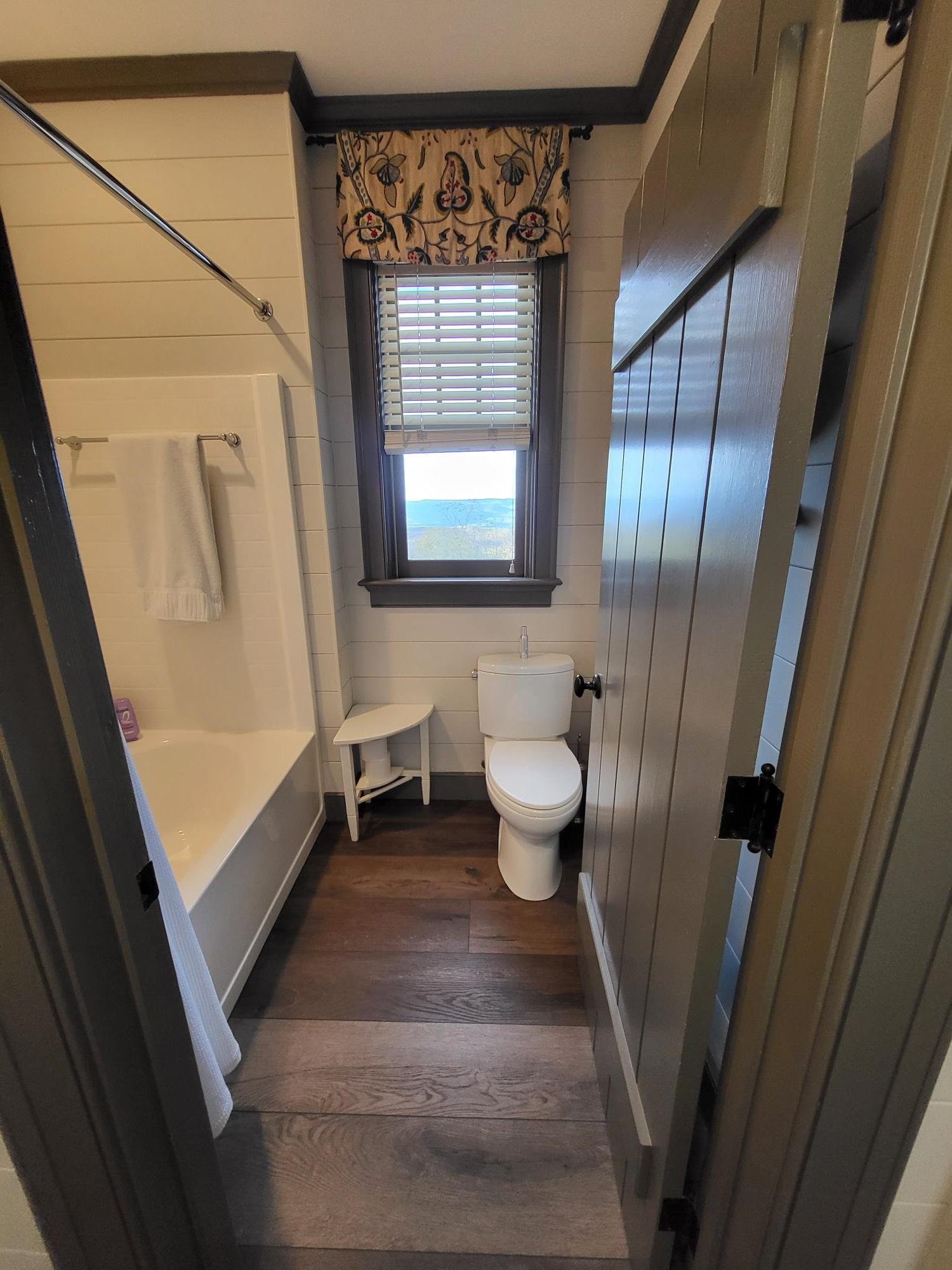 504 AIRPORT DR, HOT SPRINGS, Virginia 24445, 3 Bedrooms Bedrooms, ,3 BathroomsBathrooms,Residential,The Lodge,504 AIRPORT DR,670681 MLS # 670681 504 AIRPORT DR, HOT SPRINGS, Virginia 24445, 3 Bedrooms Bedrooms, ,3 BathroomsBathrooms,Residential,The Lodge,504 AIRPORT DR,670681 MLS # 670681