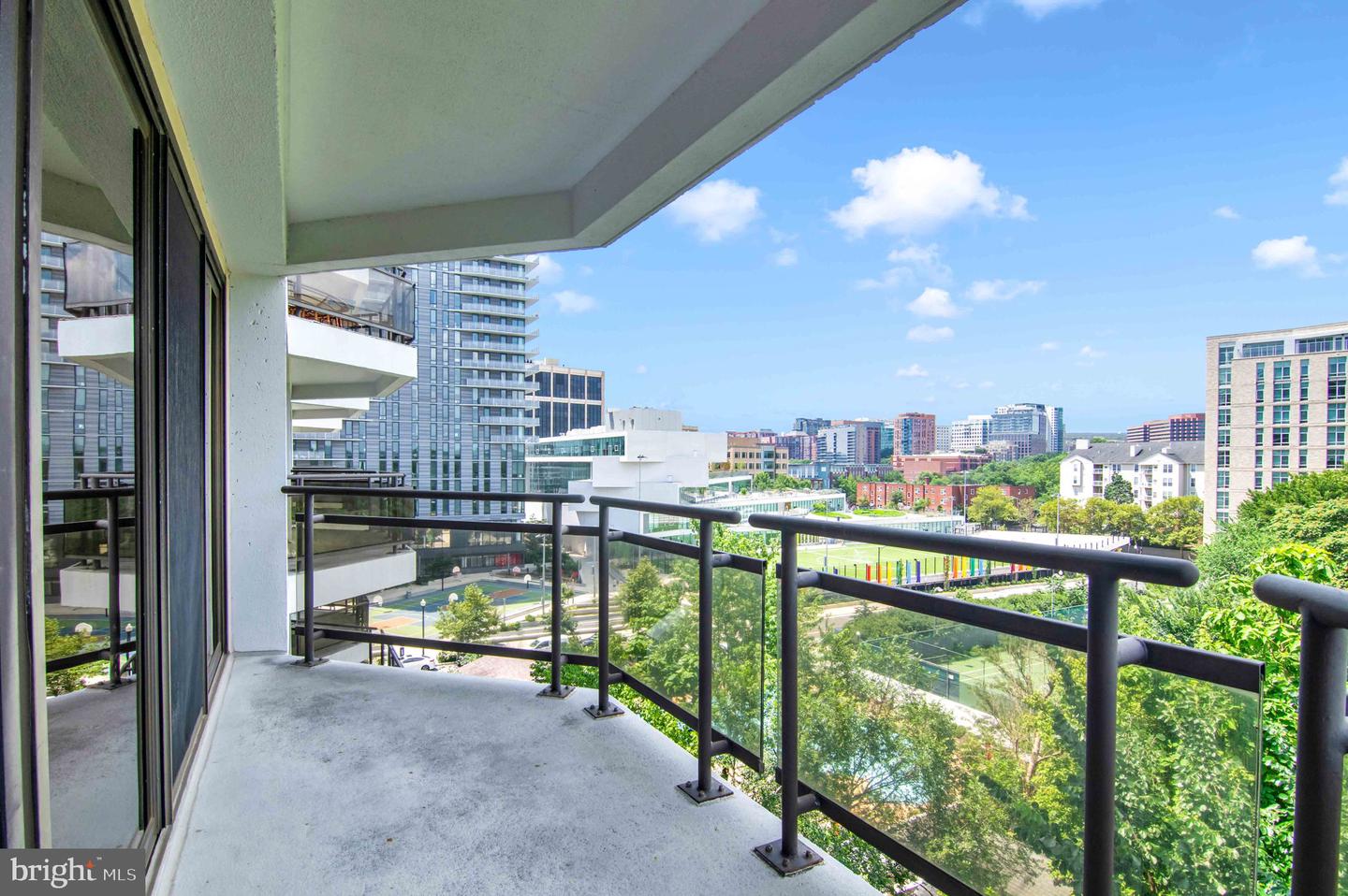 1530 KEY BLVD #715, ARLINGTON, Virginia 22209, 2 Bedrooms Bedrooms, ,2 BathroomsBathrooms,Residential,For sale,1530 KEY BLVD #715,VAAR2060800 MLS # VAAR2060800