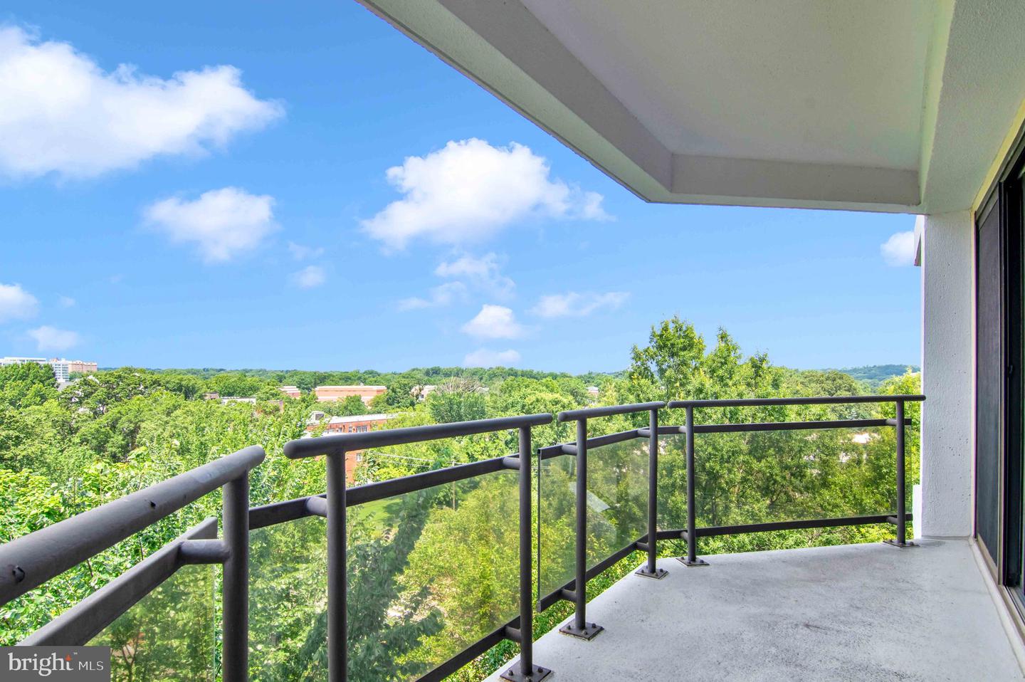 1530 KEY BLVD #715, ARLINGTON, Virginia 22209, 2 Bedrooms Bedrooms, ,2 BathroomsBathrooms,Residential,For sale,1530 KEY BLVD #715,VAAR2060800 MLS # VAAR2060800