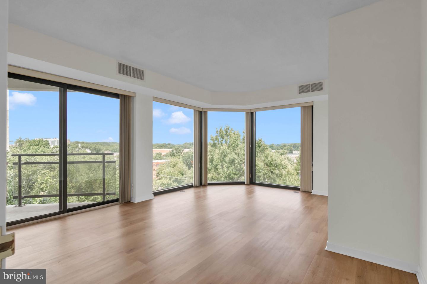 1530 KEY BLVD #715, ARLINGTON, Virginia 22209, 2 Bedrooms Bedrooms, ,2 BathroomsBathrooms,Residential,For sale,1530 KEY BLVD #715,VAAR2060800 MLS # VAAR2060800