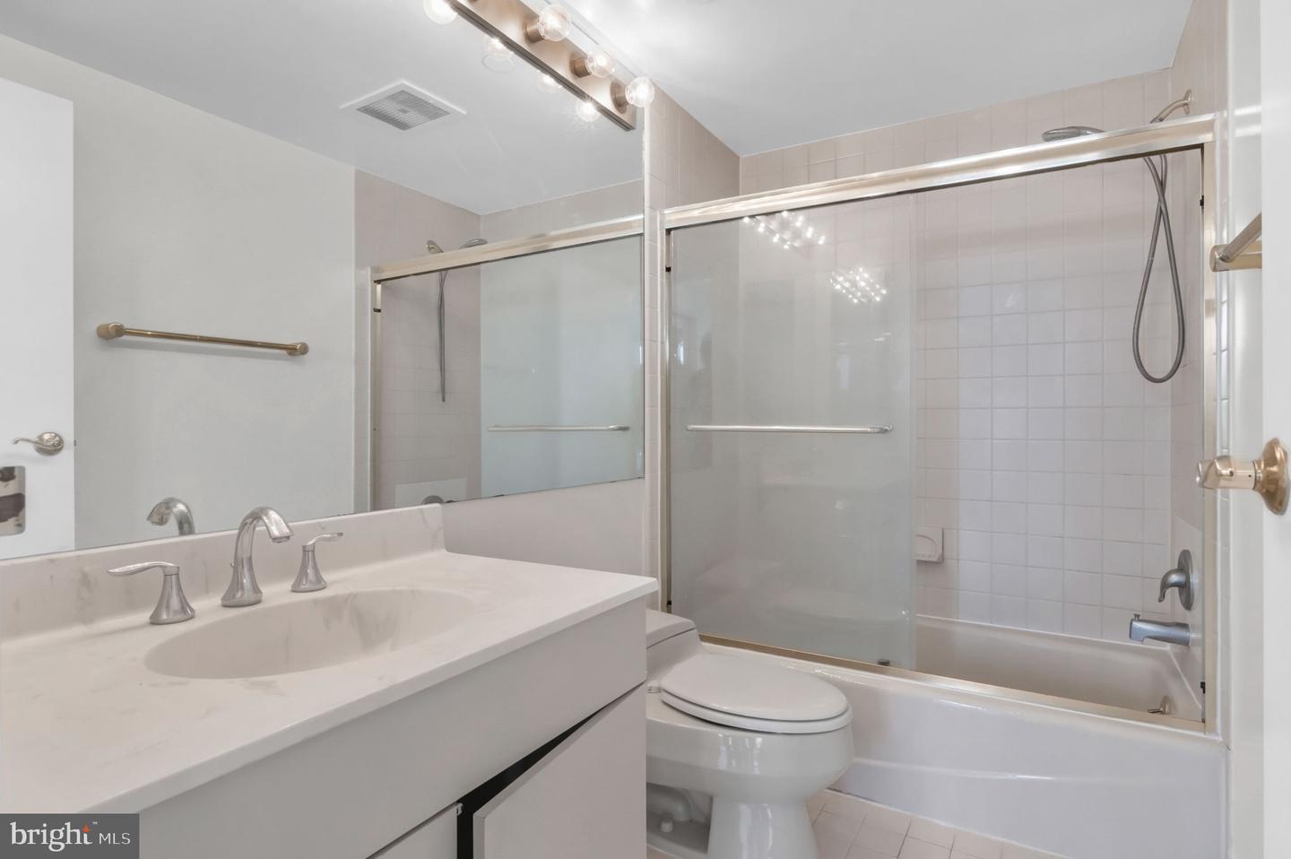 1530 KEY BLVD #715, ARLINGTON, Virginia 22209, 2 Bedrooms Bedrooms, ,2 BathroomsBathrooms,Residential,For sale,1530 KEY BLVD #715,VAAR2060800 MLS # VAAR2060800