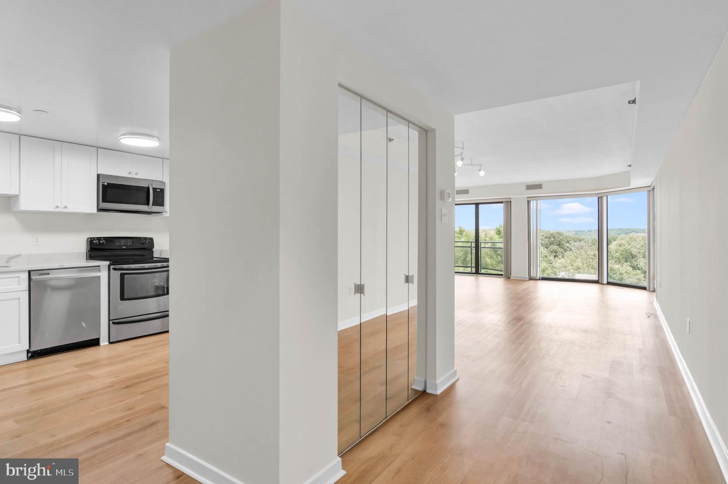 1530 KEY BLVD #715, ARLINGTON, Virginia 22209, 2 Bedrooms Bedrooms, ,2 BathroomsBathrooms,Residential,For sale,1530 KEY BLVD #715,VAAR2060800 MLS # VAAR2060800