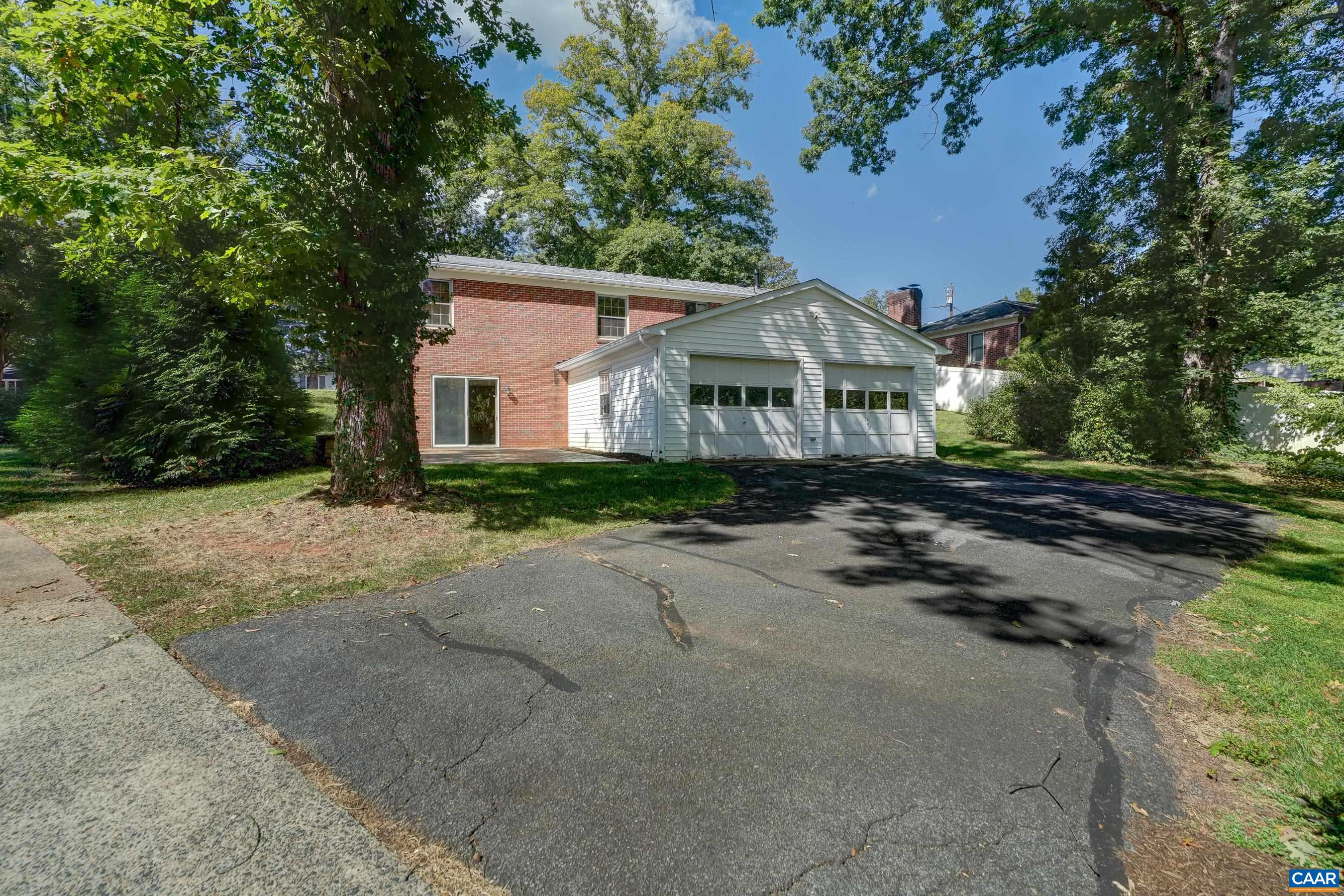 100 ELKHORN RD, CHARLOTTESVILLE, Virginia 22903, 3 Bedrooms Bedrooms, ,3 BathroomsBathrooms,Residential,100 ELKHORN RD,668857 MLS # 668857 100 ELKHORN RD, CHARLOTTESVILLE, Virginia 22903, 3 Bedrooms Bedrooms, ,3 BathroomsBathrooms,Residential,100 ELKHORN RD,668857 MLS # 668857