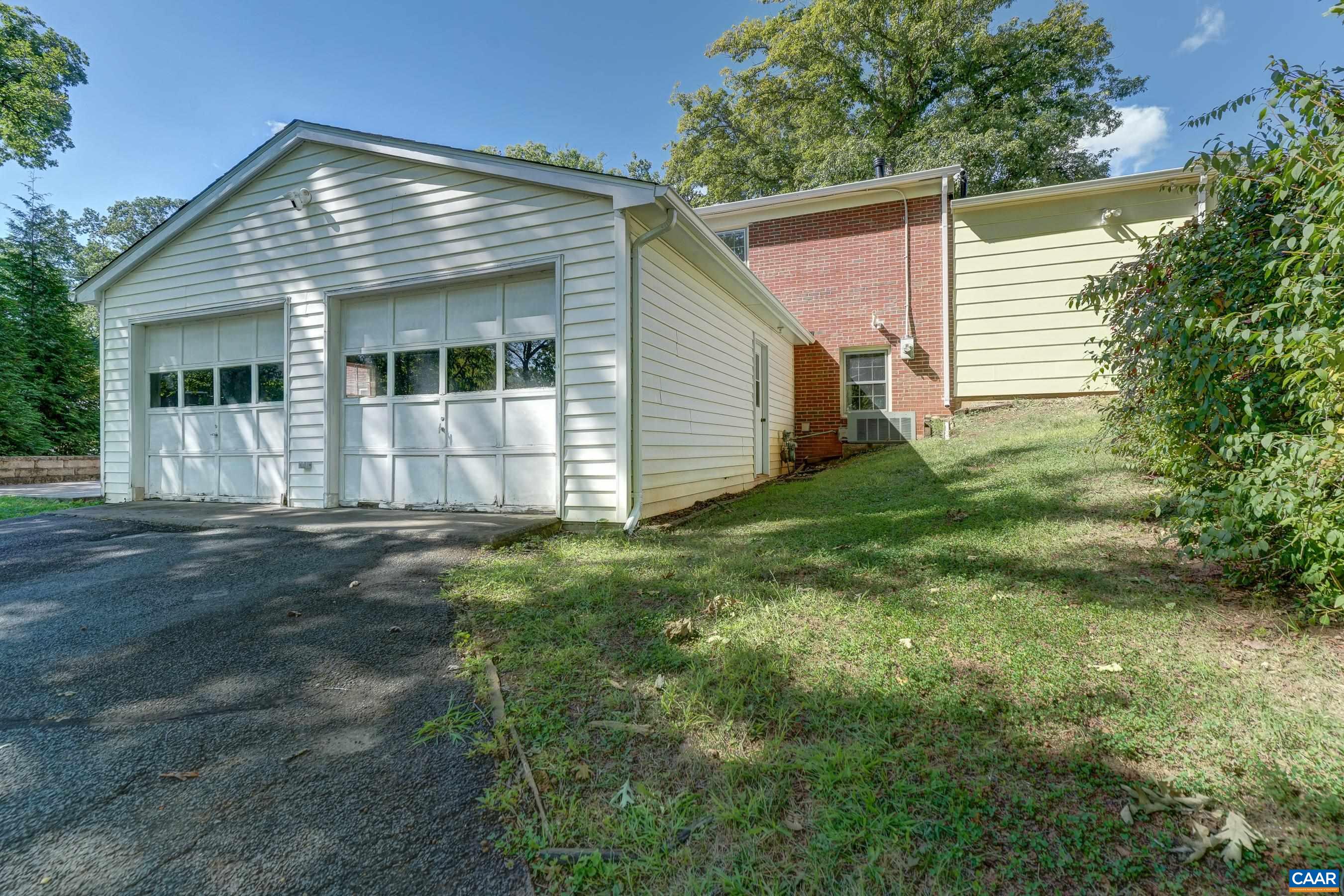 100 ELKHORN RD, CHARLOTTESVILLE, Virginia 22903, 3 Bedrooms Bedrooms, ,3 BathroomsBathrooms,Residential,100 ELKHORN RD,668857 MLS # 668857 100 ELKHORN RD, CHARLOTTESVILLE, Virginia 22903, 3 Bedrooms Bedrooms, ,3 BathroomsBathrooms,Residential,100 ELKHORN RD,668857 MLS # 668857