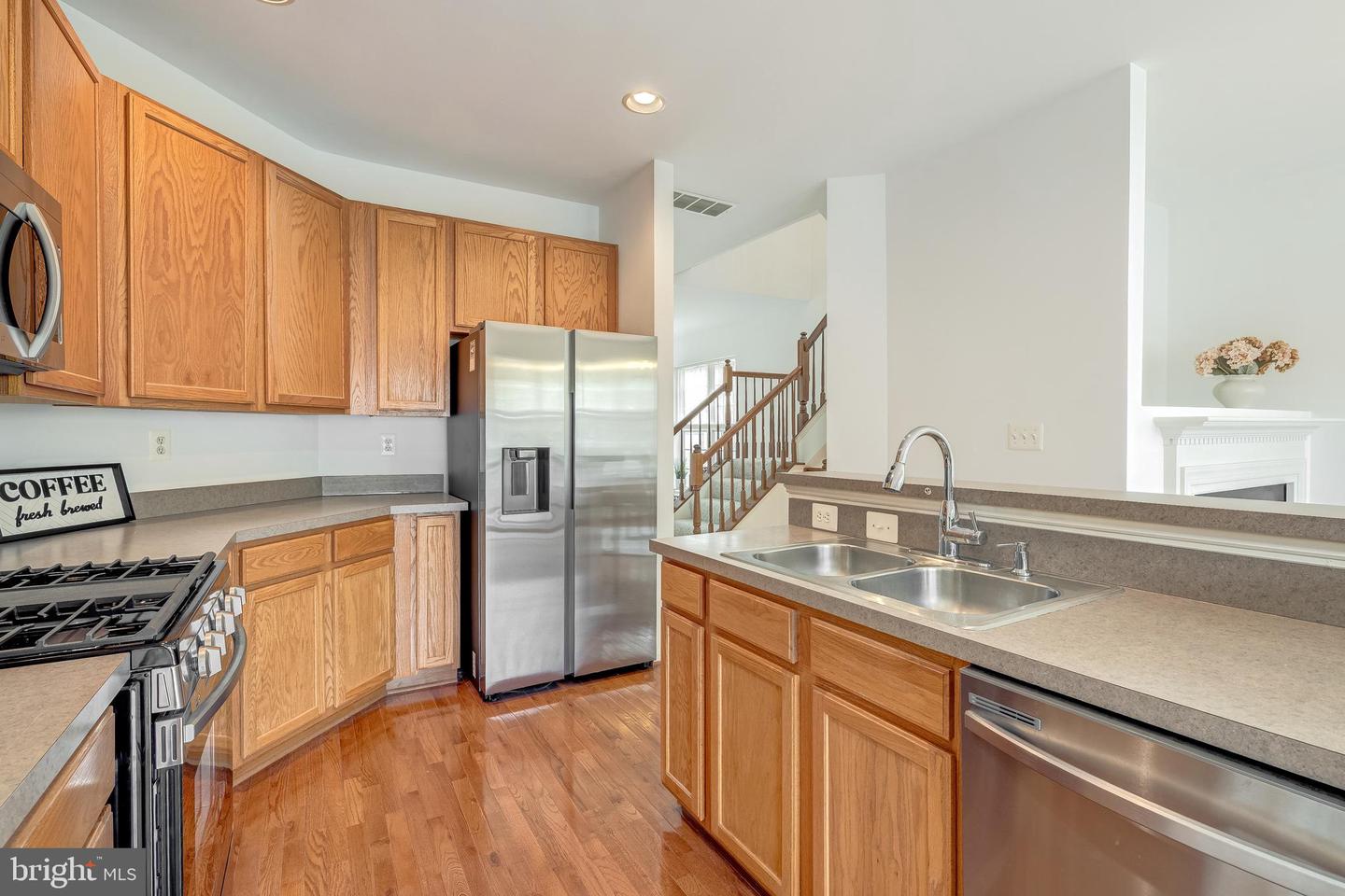 44248 SUSCON SQ, ASHBURN, Virginia 20147, 3 Bedrooms Bedrooms, ,2 BathroomsBathrooms,Residential,For sale,44248 SUSCON SQ,VALO2108802 MLS # VALO2108802