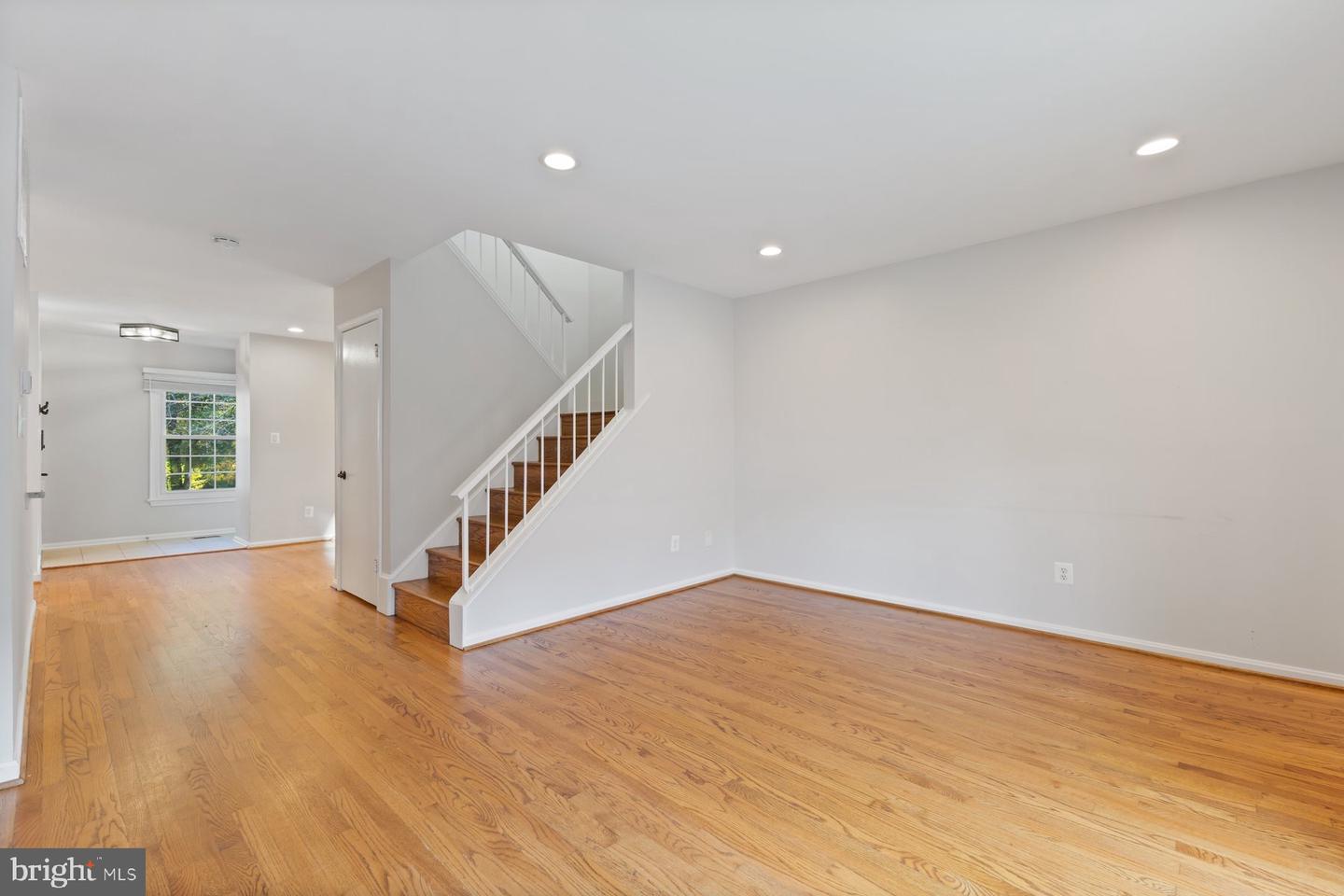 5431 CROWS NEST CT, FAIRFAX, Virginia 22032, 3 Bedrooms Bedrooms, 13 Rooms Rooms,2 BathroomsBathrooms,Residential,For sale,5431 CROWS NEST CT,VAFX2275060 MLS # VAFX2275060 5431 CROWS NEST CT, FAIRFAX, Virginia 22032, 3 Bedrooms Bedrooms, 13 Rooms Rooms,2 BathroomsBathrooms,Residential,For sale,5431 CROWS NEST CT,VAFX2275060 MLS # VAFX2275060