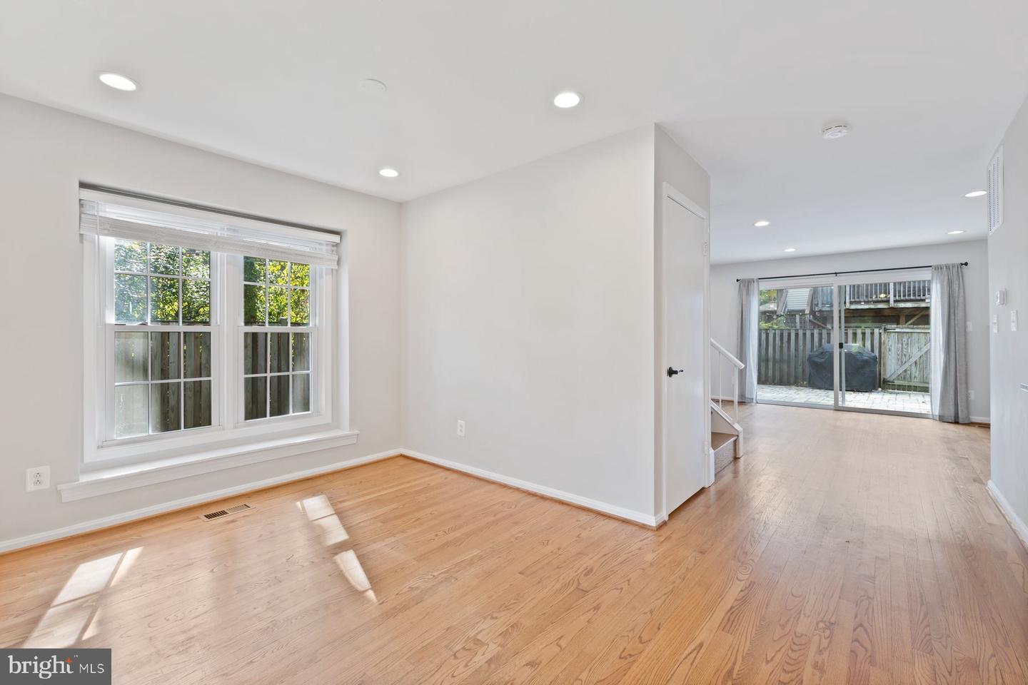 5431 CROWS NEST CT, FAIRFAX, Virginia 22032, 3 Bedrooms Bedrooms, 13 Rooms Rooms,2 BathroomsBathrooms,Residential,For sale,5431 CROWS NEST CT,VAFX2275060 MLS # VAFX2275060 5431 CROWS NEST CT, FAIRFAX, Virginia 22032, 3 Bedrooms Bedrooms, 13 Rooms Rooms,2 BathroomsBathrooms,Residential,For sale,5431 CROWS NEST CT,VAFX2275060 MLS # VAFX2275060