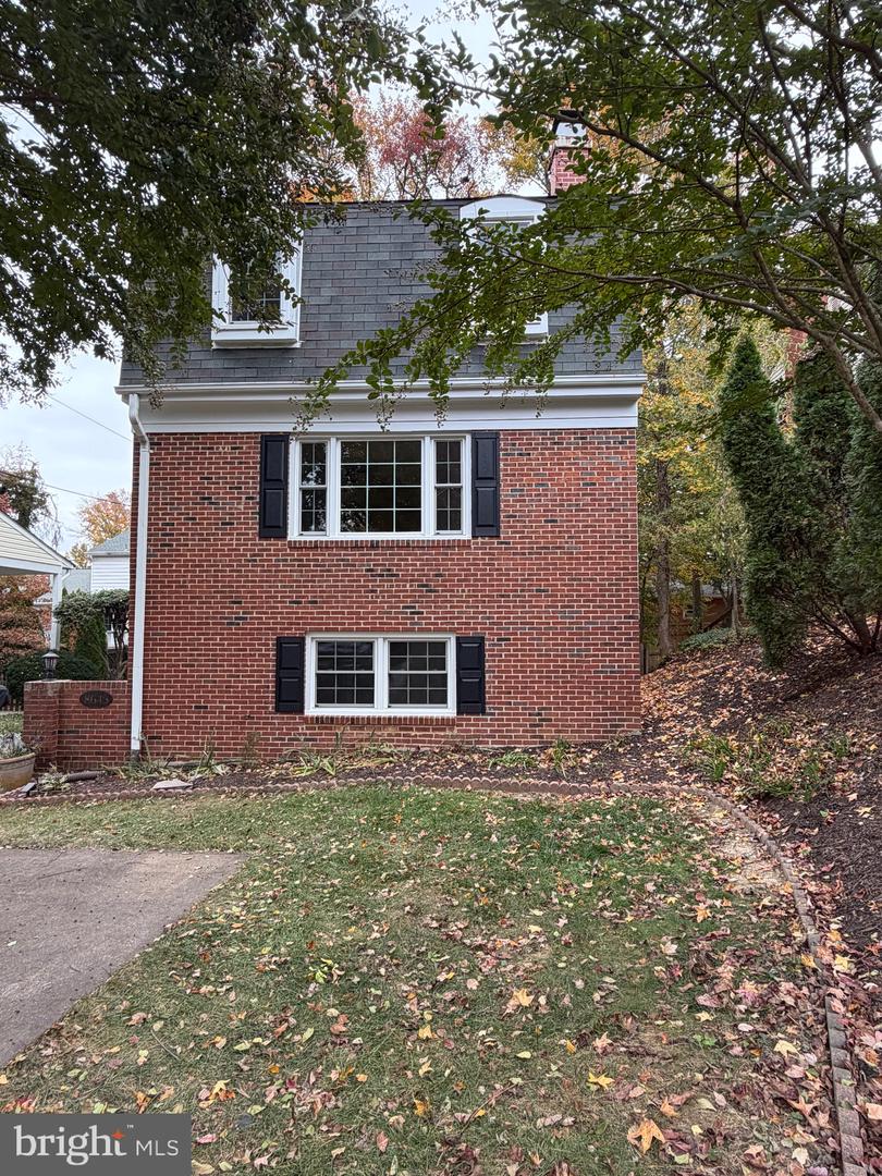 8643 CURTIS AVE, ALEXANDRIA, Virginia 22309, 4 Bedrooms Bedrooms, ,2 BathroomsBathrooms,Residential,For sale,8643 CURTIS AVE,VAFX2275386 MLS # VAFX2275386