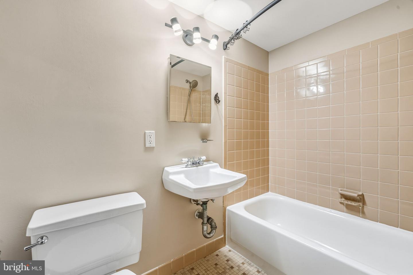 8643 CURTIS AVE, ALEXANDRIA, Virginia 22309, 4 Bedrooms Bedrooms, ,2 BathroomsBathrooms,Residential,For sale,8643 CURTIS AVE,VAFX2275386 MLS # VAFX2275386 8643 CURTIS AVE, ALEXANDRIA, Virginia 22309, 4 Bedrooms Bedrooms, ,2 BathroomsBathrooms,Residential,For sale,8643 CURTIS AVE,VAFX2275386 MLS # VAFX2275386