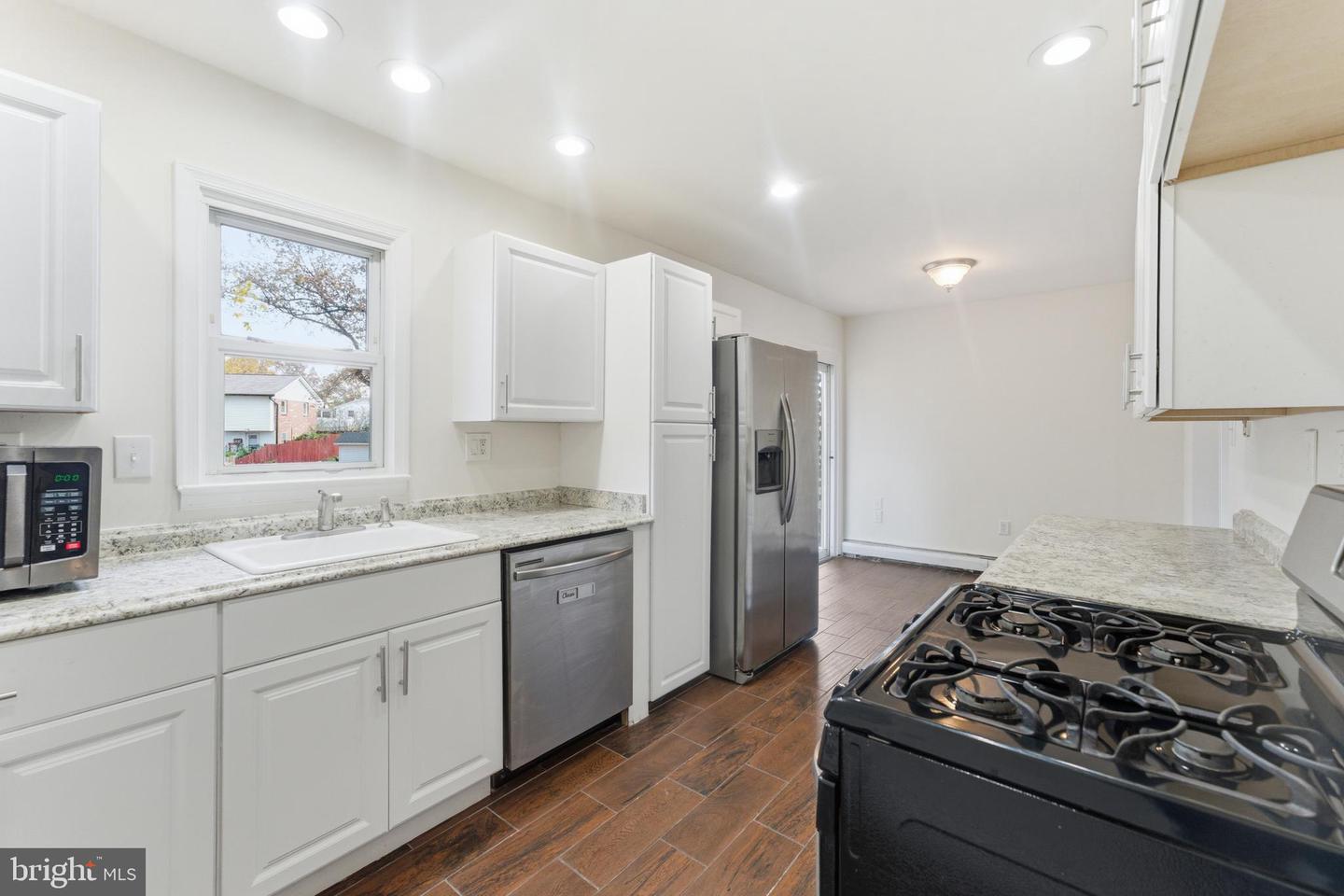 9929 LOUDOUN AVE, MANASSAS, Virginia 20109, 4 Bedrooms Bedrooms, ,1 BathroomBathrooms,Residential,For sale,9929 LOUDOUN AVE,VAPW2106878 MLS # VAPW2106878