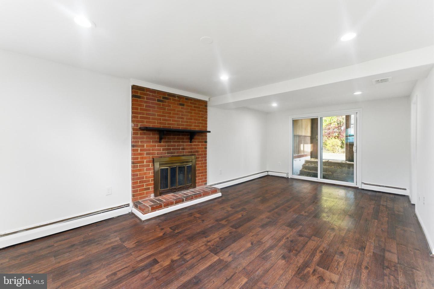 9929 LOUDOUN AVE, MANASSAS, Virginia 20109, 4 Bedrooms Bedrooms, ,1 BathroomBathrooms,Residential,For sale,9929 LOUDOUN AVE,VAPW2106878 MLS # VAPW2106878