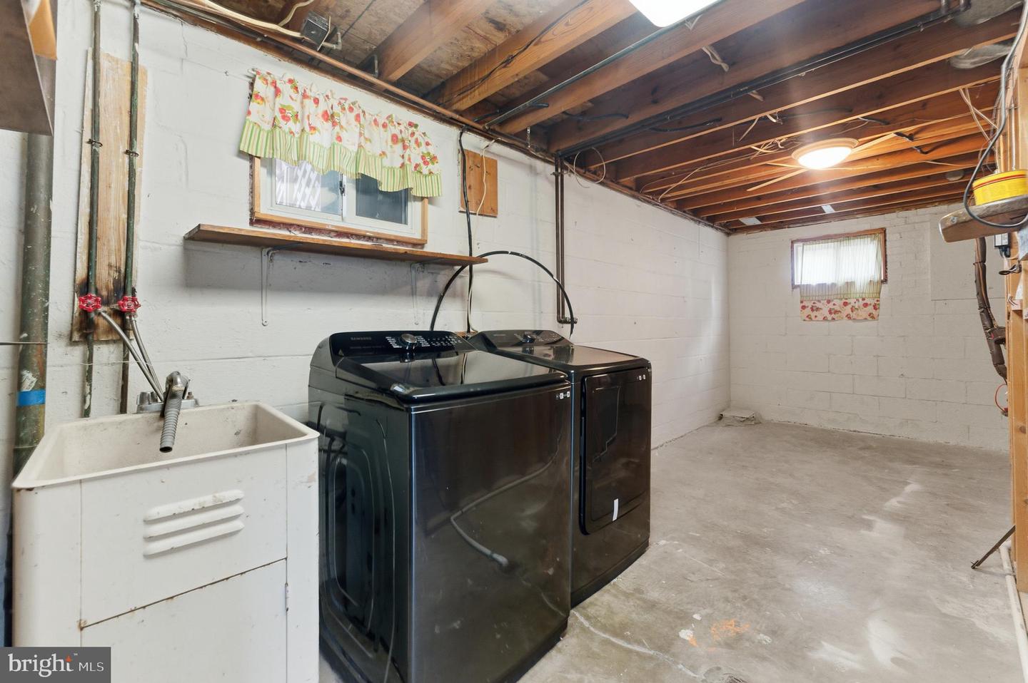 9929 LOUDOUN AVE, MANASSAS, Virginia 20109, 4 Bedrooms Bedrooms, ,1 BathroomBathrooms,Residential,For sale,9929 LOUDOUN AVE,VAPW2106878 MLS # VAPW2106878