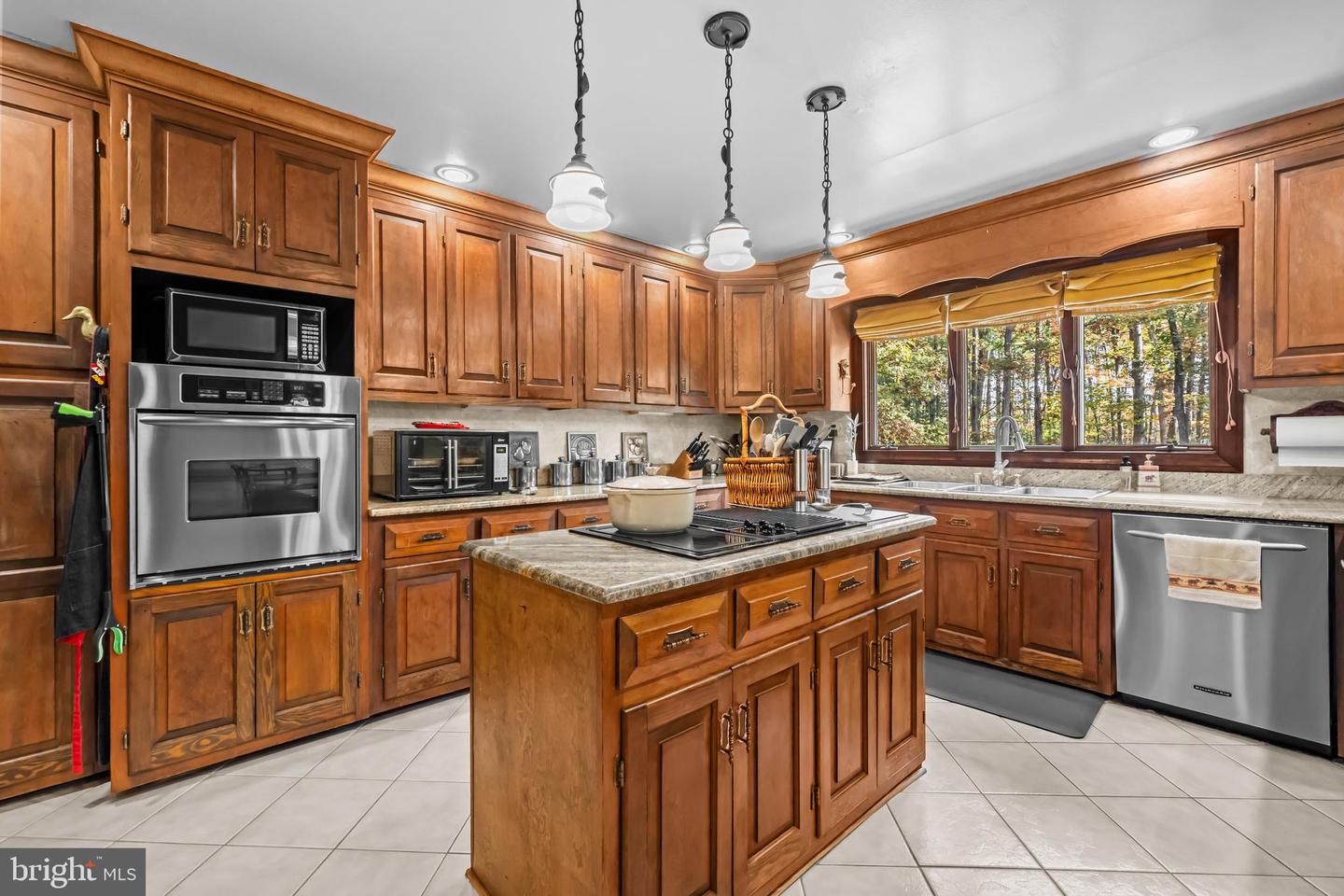 32 CARRIAGE HILL LN, FREDERICKSBURG, Virginia 22407, 5 Bedrooms Bedrooms, ,4 BathroomsBathrooms,Residential,For sale,32 CARRIAGE HILL LN,VASP2037298 MLS # VASP2037298