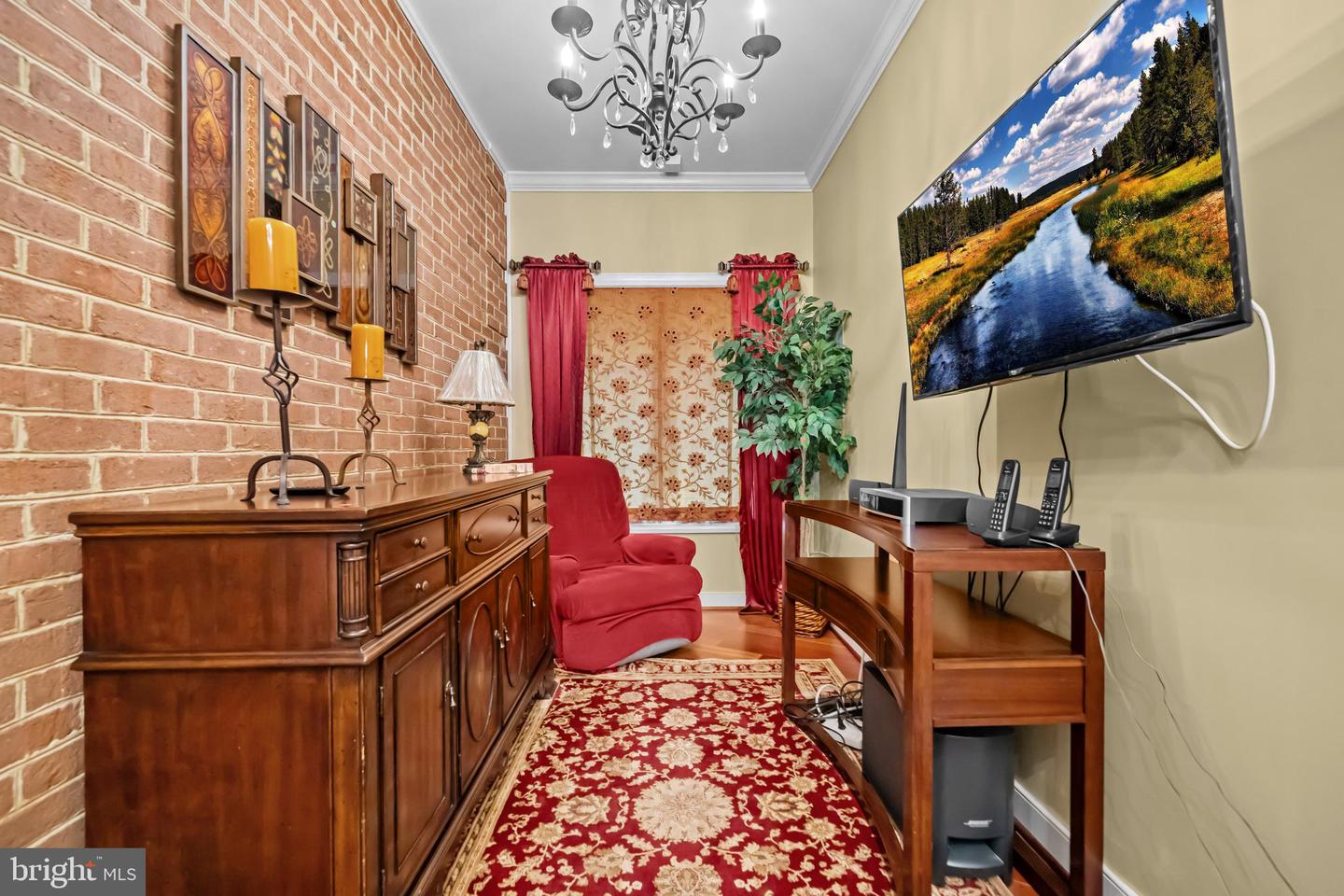 32 CARRIAGE HILL LN, FREDERICKSBURG, Virginia 22407, 5 Bedrooms Bedrooms, ,4 BathroomsBathrooms,Residential,For sale,32 CARRIAGE HILL LN,VASP2037298 MLS # VASP2037298