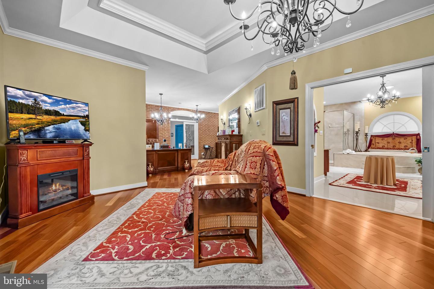 32 CARRIAGE HILL LN, FREDERICKSBURG, Virginia 22407, 5 Bedrooms Bedrooms, ,4 BathroomsBathrooms,Residential,For sale,32 CARRIAGE HILL LN,VASP2037298 MLS # VASP2037298