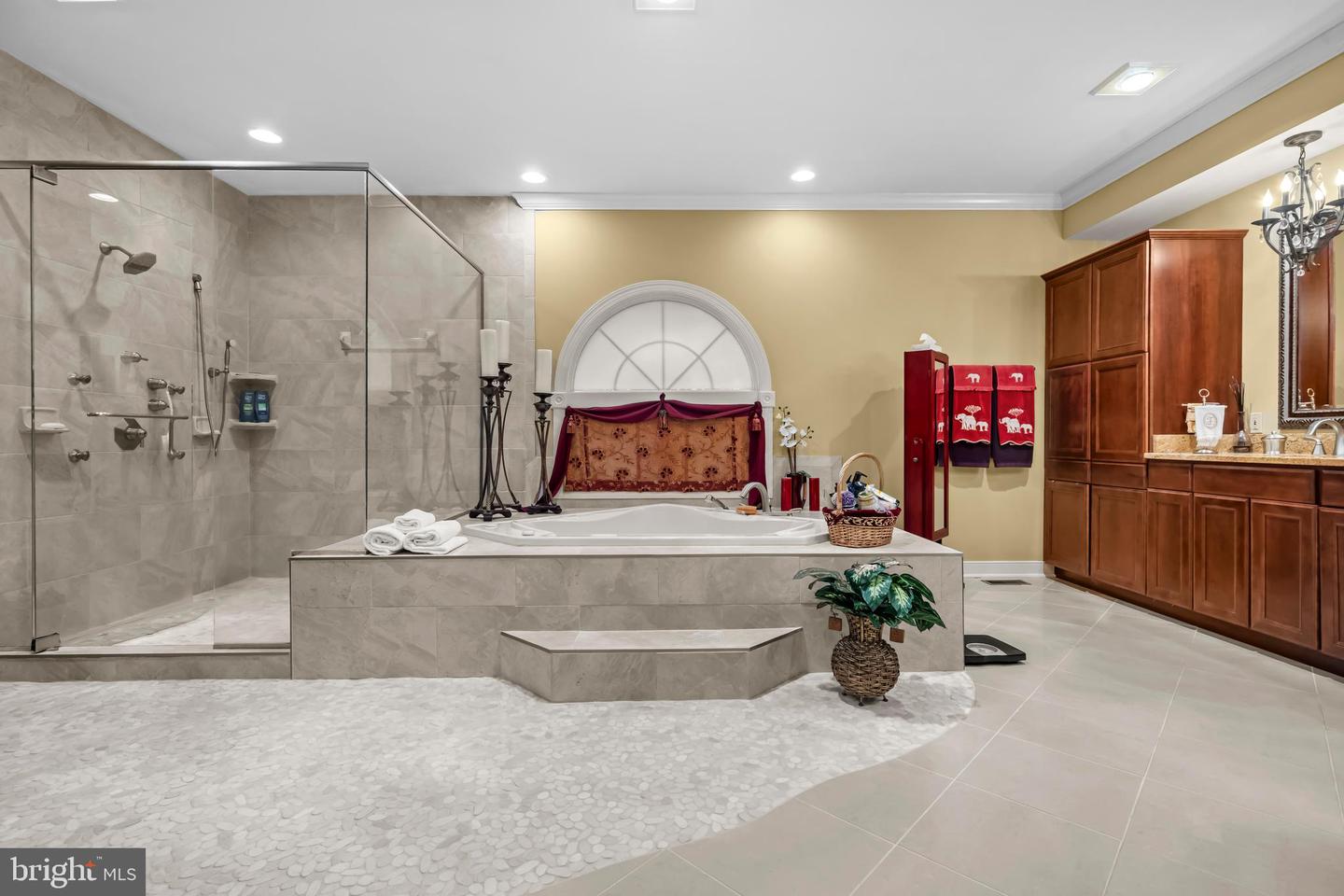 32 CARRIAGE HILL LN, FREDERICKSBURG, Virginia 22407, 5 Bedrooms Bedrooms, ,4 BathroomsBathrooms,Residential,For sale,32 CARRIAGE HILL LN,VASP2037298 MLS # VASP2037298