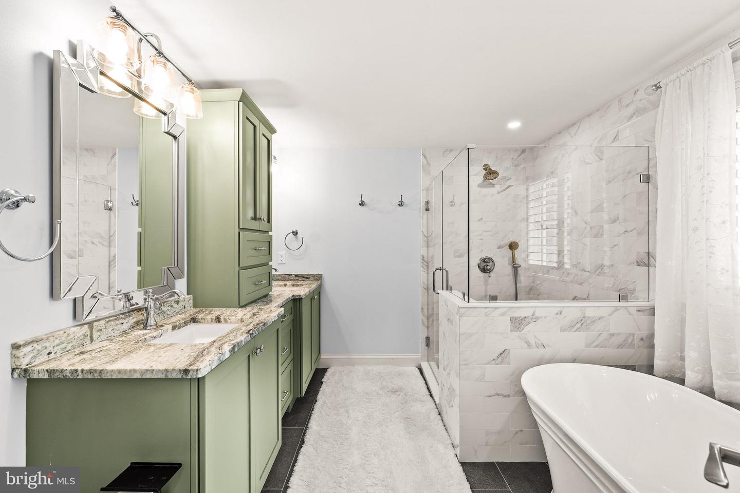 19488 BLUERIDGE MOUNTAIN RD, BLUEMONT, Virginia 20135, 3 Bedrooms Bedrooms, ,3 BathroomsBathrooms,Residential,For sale,19488 BLUERIDGE MOUNTAIN RD,VACL2006188 MLS # VACL2006188