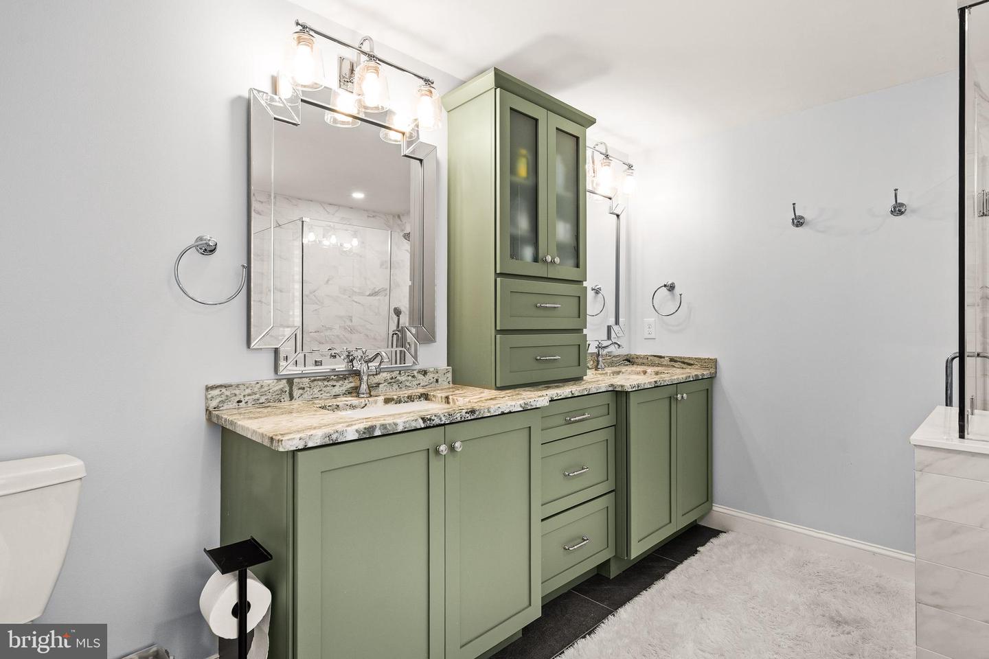 19488 BLUERIDGE MOUNTAIN RD, BLUEMONT, Virginia 20135, 3 Bedrooms Bedrooms, ,3 BathroomsBathrooms,Residential,For sale,19488 BLUERIDGE MOUNTAIN RD,VACL2006188 MLS # VACL2006188