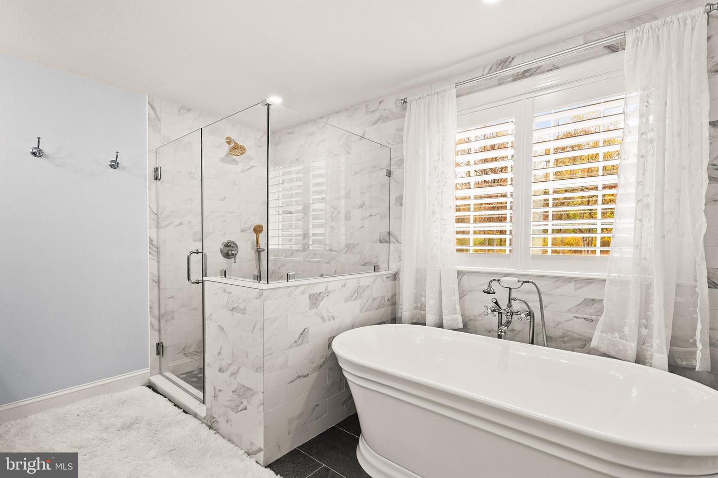 19488 BLUERIDGE MOUNTAIN RD, BLUEMONT, Virginia 20135, 3 Bedrooms Bedrooms, ,3 BathroomsBathrooms,Residential,For sale,19488 BLUERIDGE MOUNTAIN RD,VACL2006188 MLS # VACL2006188