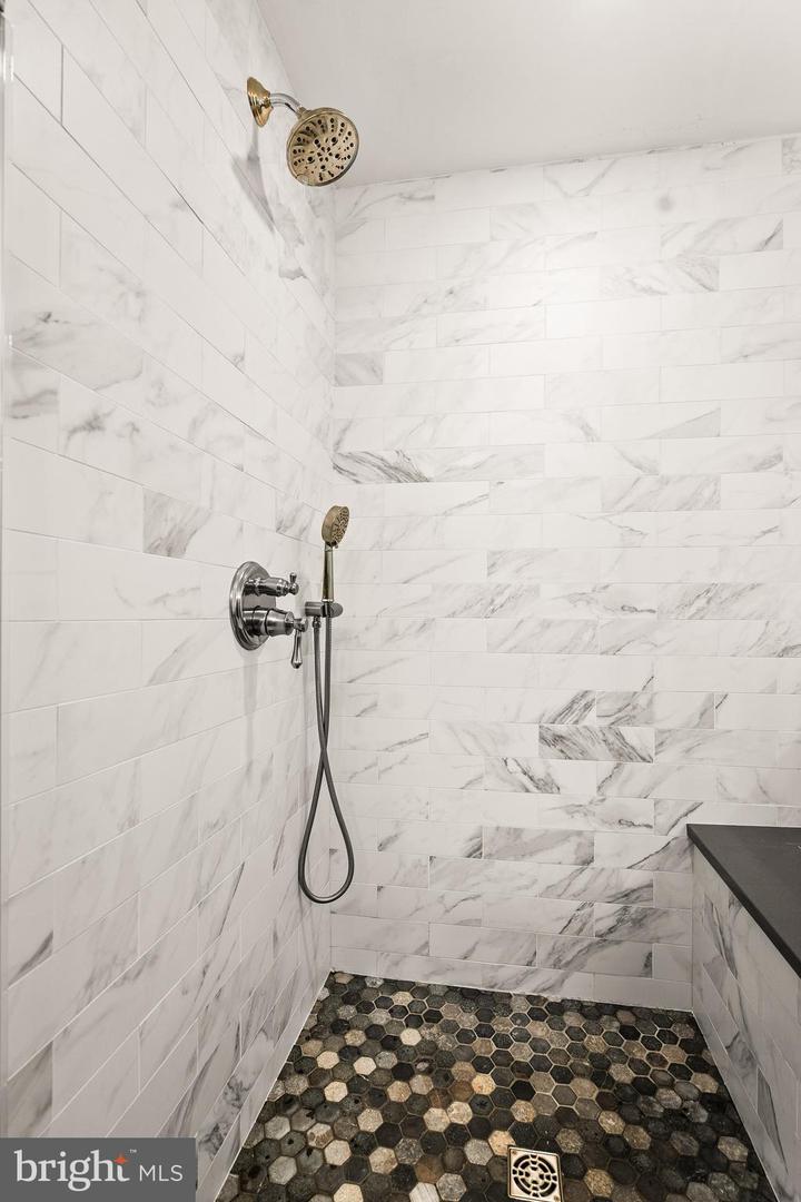 19488 BLUERIDGE MOUNTAIN RD, BLUEMONT, Virginia 20135, 3 Bedrooms Bedrooms, ,3 BathroomsBathrooms,Residential,For sale,19488 BLUERIDGE MOUNTAIN RD,VACL2006188 MLS # VACL2006188