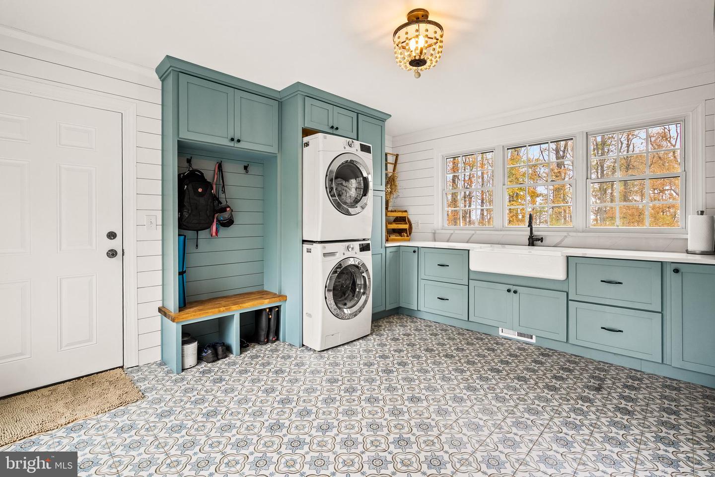 19488 BLUERIDGE MOUNTAIN RD, BLUEMONT, Virginia 20135, 3 Bedrooms Bedrooms, ,3 BathroomsBathrooms,Residential,For sale,19488 BLUERIDGE MOUNTAIN RD,VACL2006188 MLS # VACL2006188