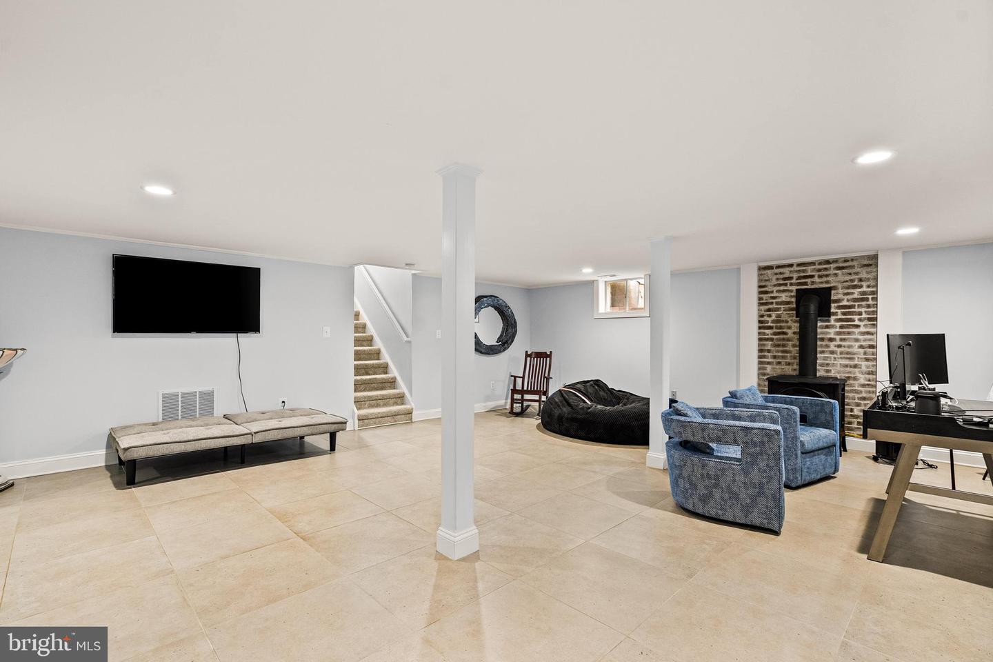 19488 BLUERIDGE MOUNTAIN RD, BLUEMONT, Virginia 20135, 3 Bedrooms Bedrooms, ,3 BathroomsBathrooms,Residential,For sale,19488 BLUERIDGE MOUNTAIN RD,VACL2006188 MLS # VACL2006188