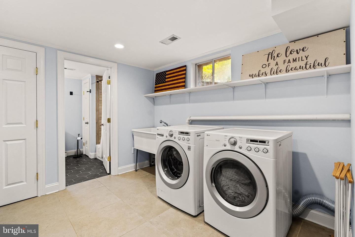 19488 BLUERIDGE MOUNTAIN RD, BLUEMONT, Virginia 20135, 3 Bedrooms Bedrooms, ,3 BathroomsBathrooms,Residential,For sale,19488 BLUERIDGE MOUNTAIN RD,VACL2006188 MLS # VACL2006188