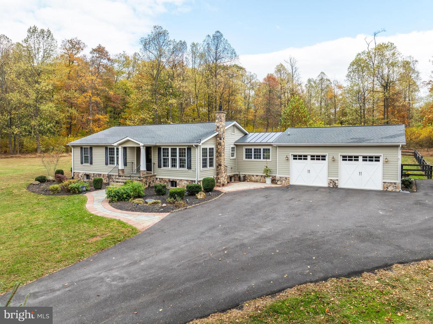 19488 BLUERIDGE MOUNTAIN RD, BLUEMONT, Virginia 20135, 3 Bedrooms Bedrooms, ,3 BathroomsBathrooms,Residential,For sale,19488 BLUERIDGE MOUNTAIN RD,VACL2006188 MLS # VACL2006188