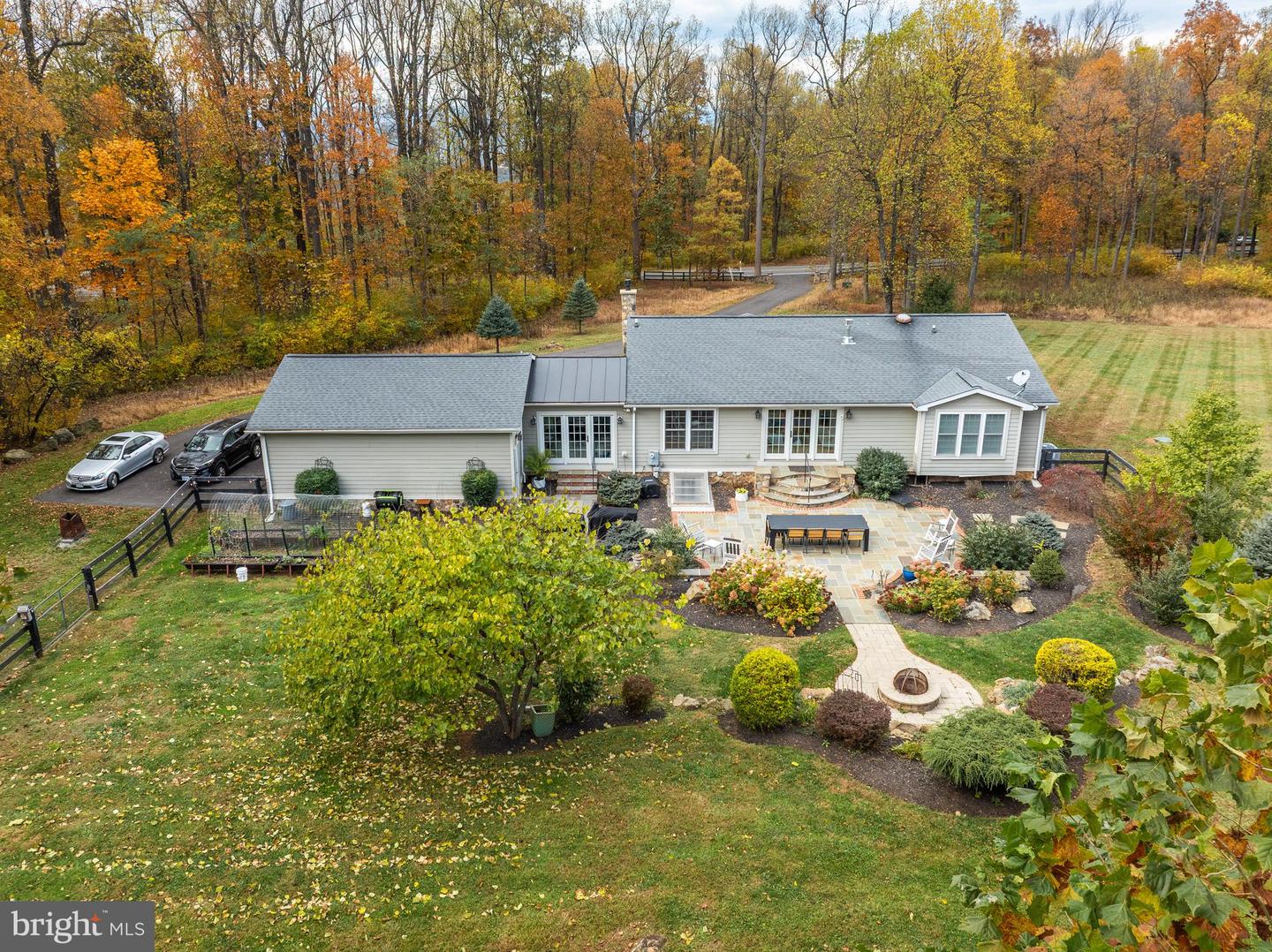 19488 BLUERIDGE MOUNTAIN RD, BLUEMONT, Virginia 20135, 3 Bedrooms Bedrooms, ,3 BathroomsBathrooms,Residential,For sale,19488 BLUERIDGE MOUNTAIN RD,VACL2006188 MLS # VACL2006188