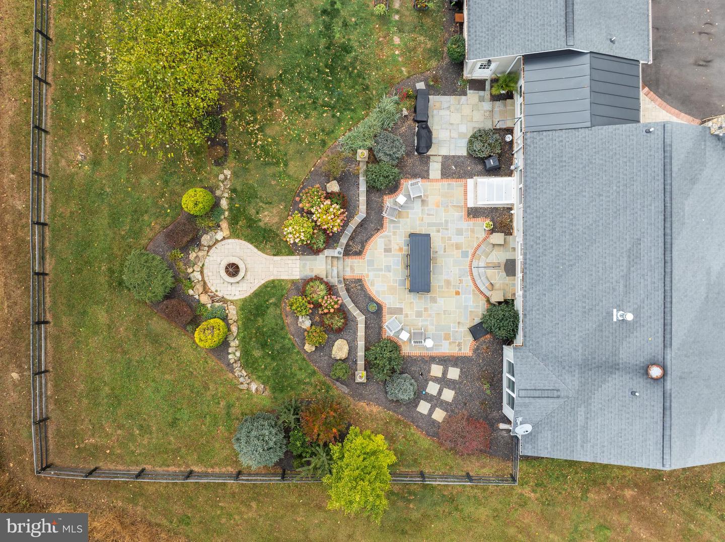 19488 BLUERIDGE MOUNTAIN RD, BLUEMONT, Virginia 20135, 3 Bedrooms Bedrooms, ,3 BathroomsBathrooms,Residential,For sale,19488 BLUERIDGE MOUNTAIN RD,VACL2006188 MLS # VACL2006188