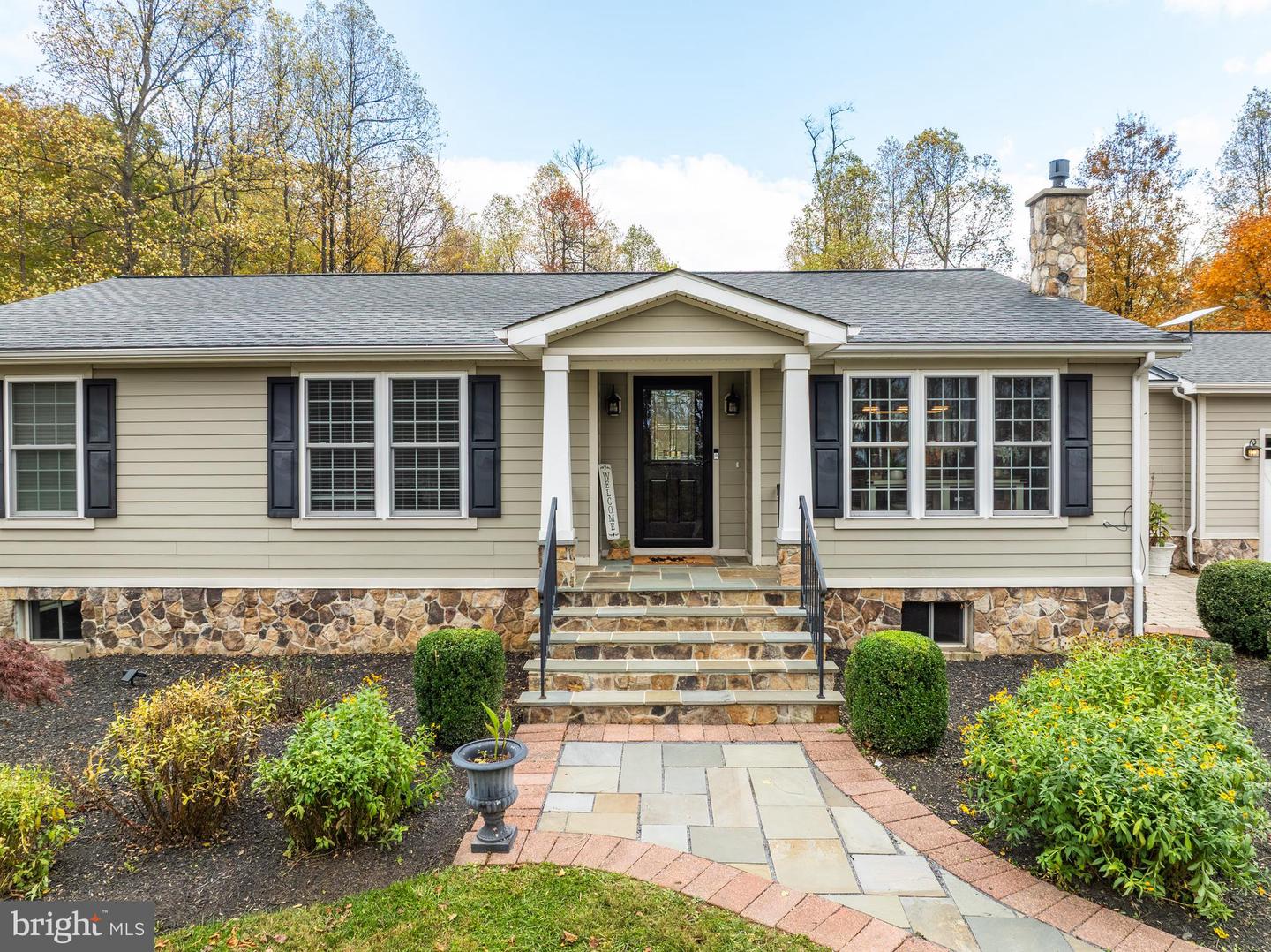 19488 BLUERIDGE MOUNTAIN RD, BLUEMONT, Virginia 20135, 3 Bedrooms Bedrooms, ,3 BathroomsBathrooms,Residential,For sale,19488 BLUERIDGE MOUNTAIN RD,VACL2006188 MLS # VACL2006188