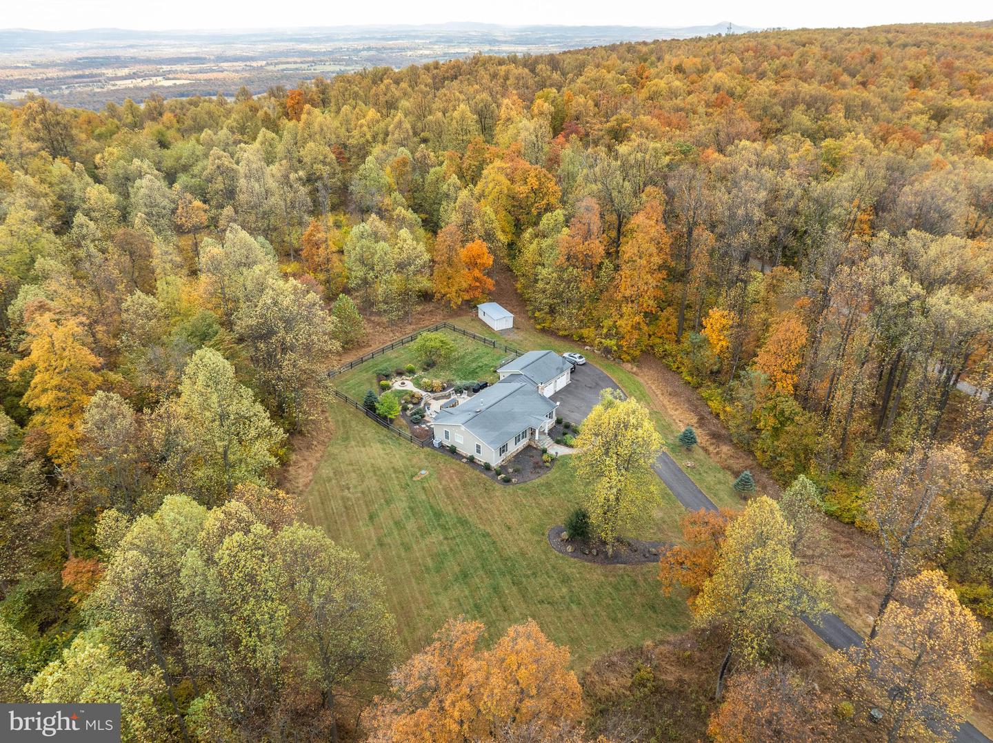 19488 BLUERIDGE MOUNTAIN RD, BLUEMONT, Virginia 20135, 3 Bedrooms Bedrooms, ,3 BathroomsBathrooms,Residential,For sale,19488 BLUERIDGE MOUNTAIN RD,VACL2006188 MLS # VACL2006188