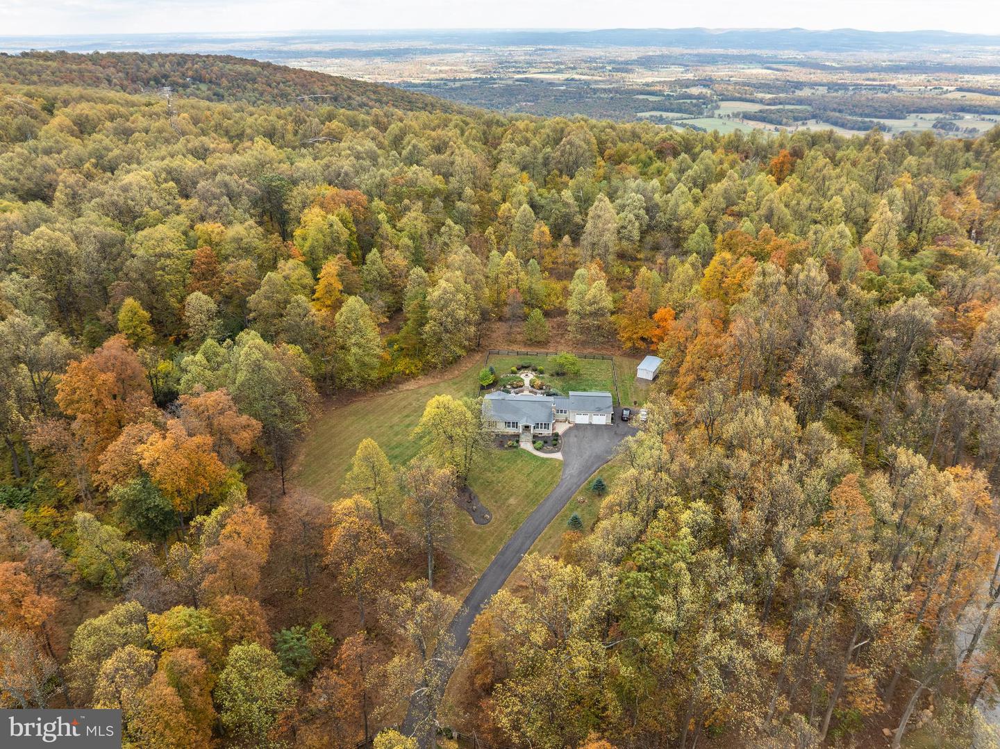 19488 BLUERIDGE MOUNTAIN RD, BLUEMONT, Virginia 20135, 3 Bedrooms Bedrooms, ,3 BathroomsBathrooms,Residential,For sale,19488 BLUERIDGE MOUNTAIN RD,VACL2006188 MLS # VACL2006188