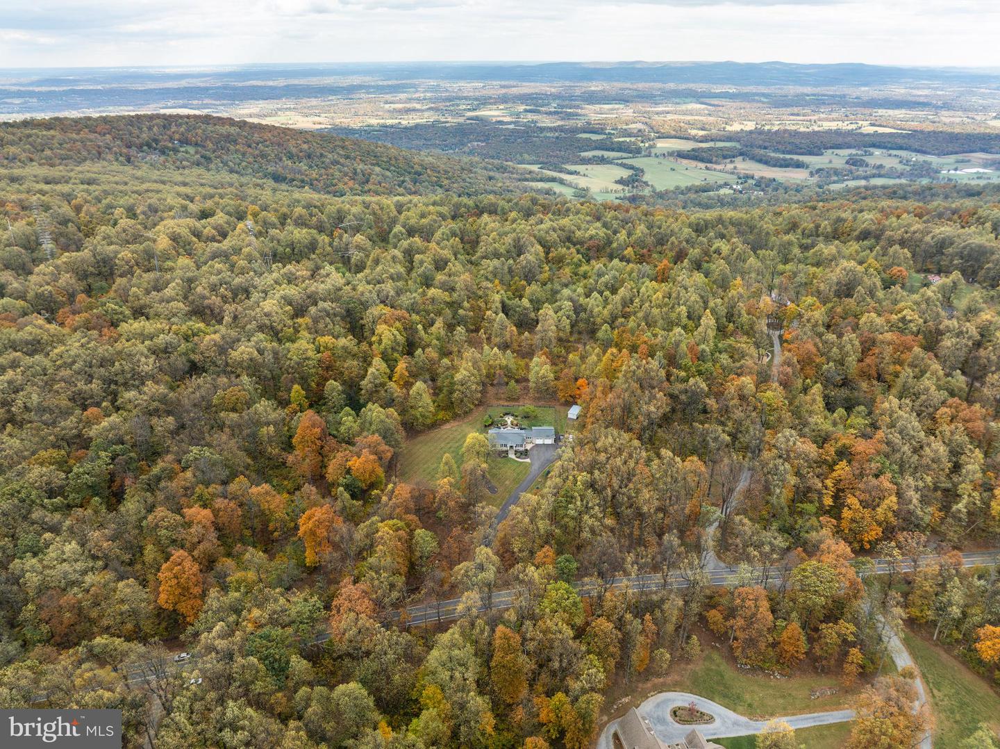 19488 BLUERIDGE MOUNTAIN RD, BLUEMONT, Virginia 20135, 3 Bedrooms Bedrooms, ,3 BathroomsBathrooms,Residential,For sale,19488 BLUERIDGE MOUNTAIN RD,VACL2006188 MLS # VACL2006188