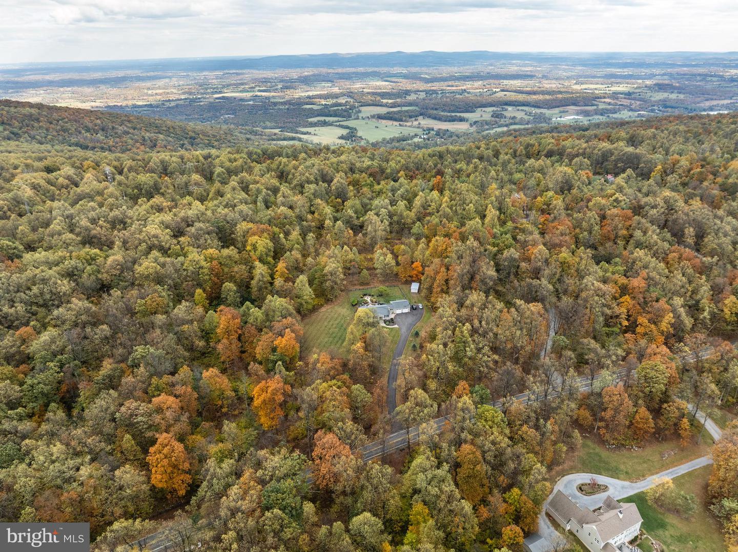 19488 BLUERIDGE MOUNTAIN RD, BLUEMONT, Virginia 20135, 3 Bedrooms Bedrooms, ,3 BathroomsBathrooms,Residential,For sale,19488 BLUERIDGE MOUNTAIN RD,VACL2006188 MLS # VACL2006188