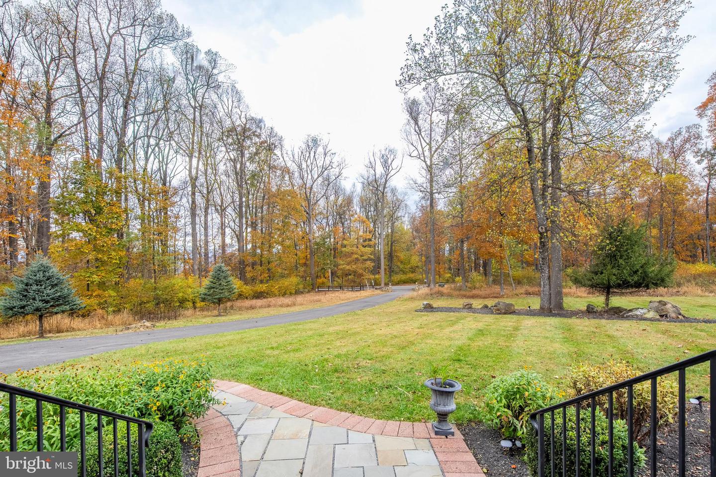 19488 BLUERIDGE MOUNTAIN RD, BLUEMONT, Virginia 20135, 3 Bedrooms Bedrooms, ,3 BathroomsBathrooms,Residential,For sale,19488 BLUERIDGE MOUNTAIN RD,VACL2006188 MLS # VACL2006188